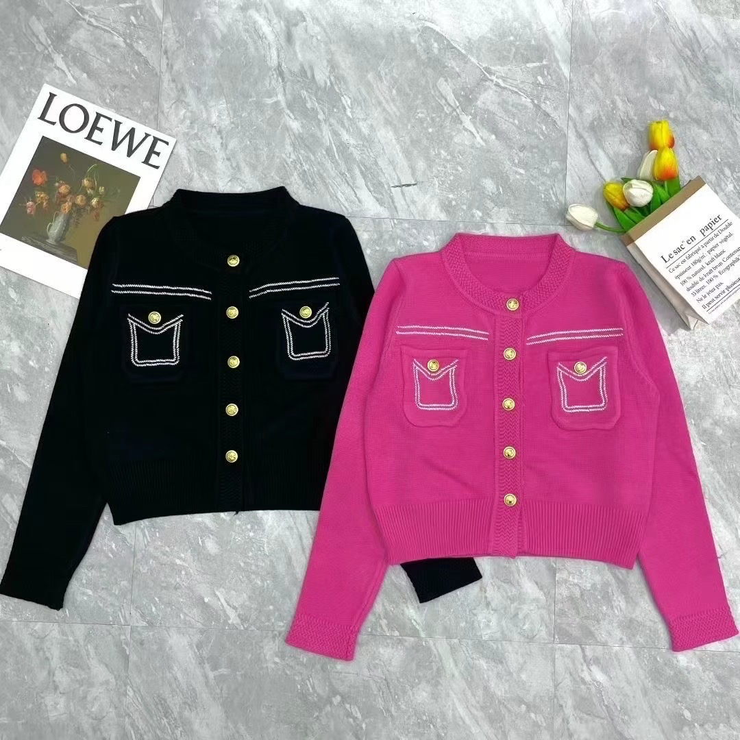 CHANEL原單金扣針織開衫 女士雙口袋設計 黑粉兩色可選｜歐美奢侈品精品推薦