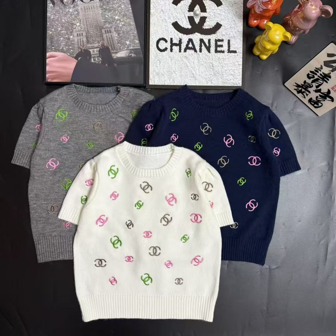 CHANEL高仿短袖針織上衣 女士彩色Logo提花設計 三色可選|超A仿原單精品圖片 7 CHANEL高仿短袖針織上衣 女士彩色Logo提花設計 三色可選|歐美奢侈品精品推薦
