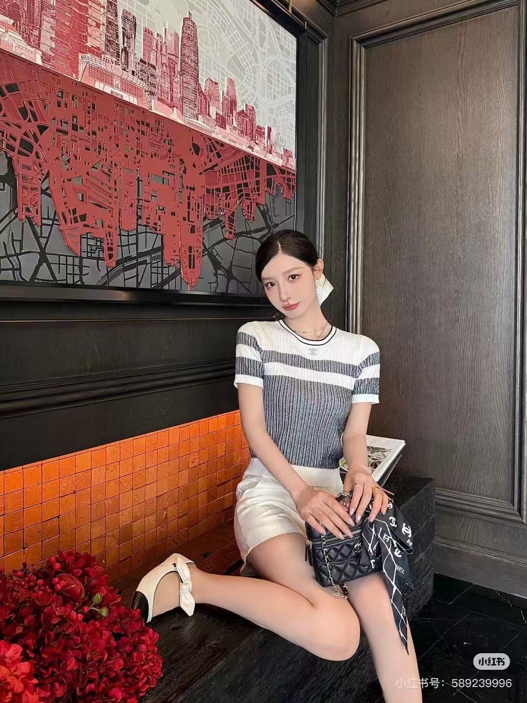 CHANEL高仿針織短袖上衣 簡約撞色條紋設計 女士時尚款|超A仿原單精品圖片 6 CHANEL高仿針織短袖上衣 簡約撞色條紋設計 女士時尚款|歐美奢侈品精品推薦