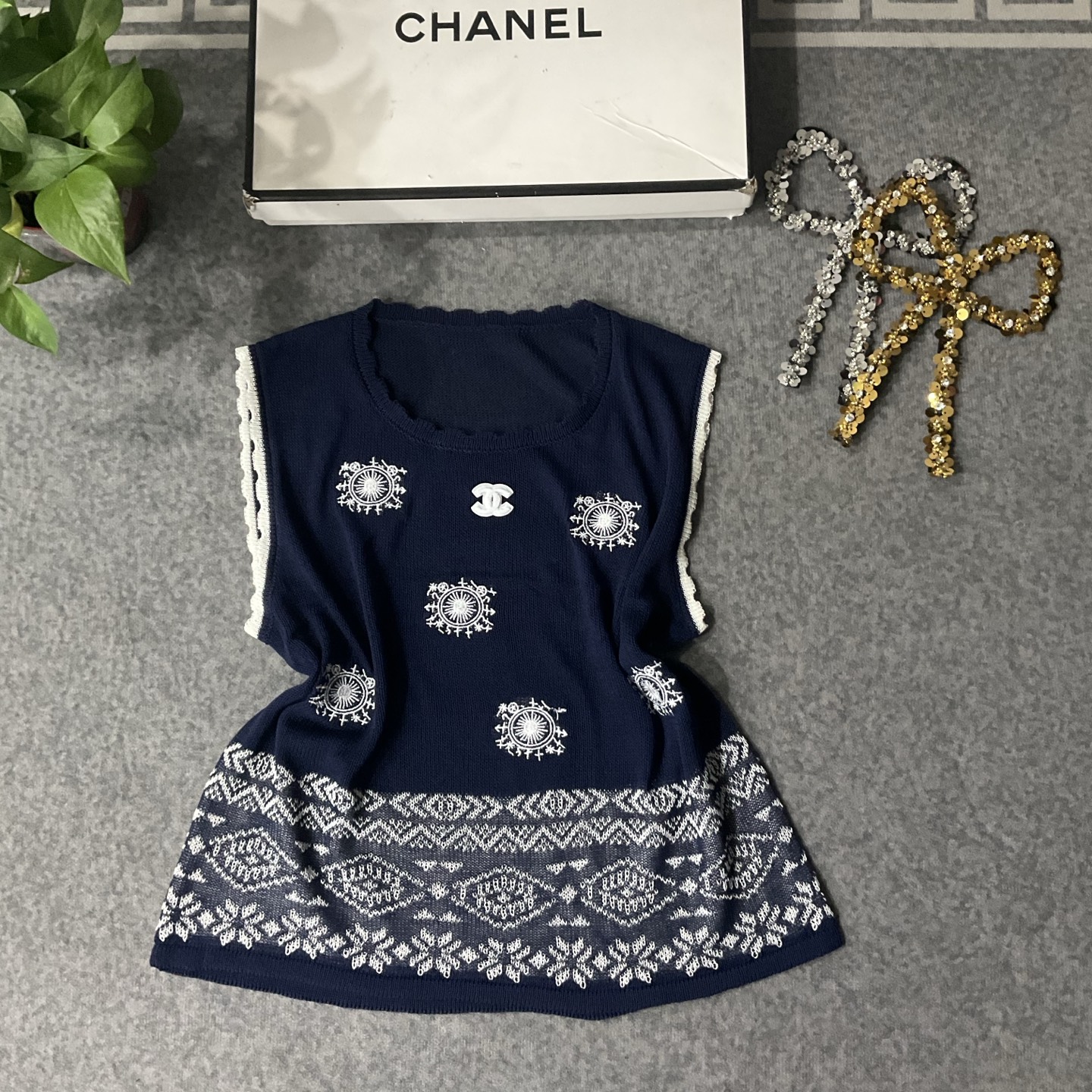 CHANEL精品仿製針織背心 復古刺繡雙C民族風圖騰款｜歐美奢侈品精品推薦