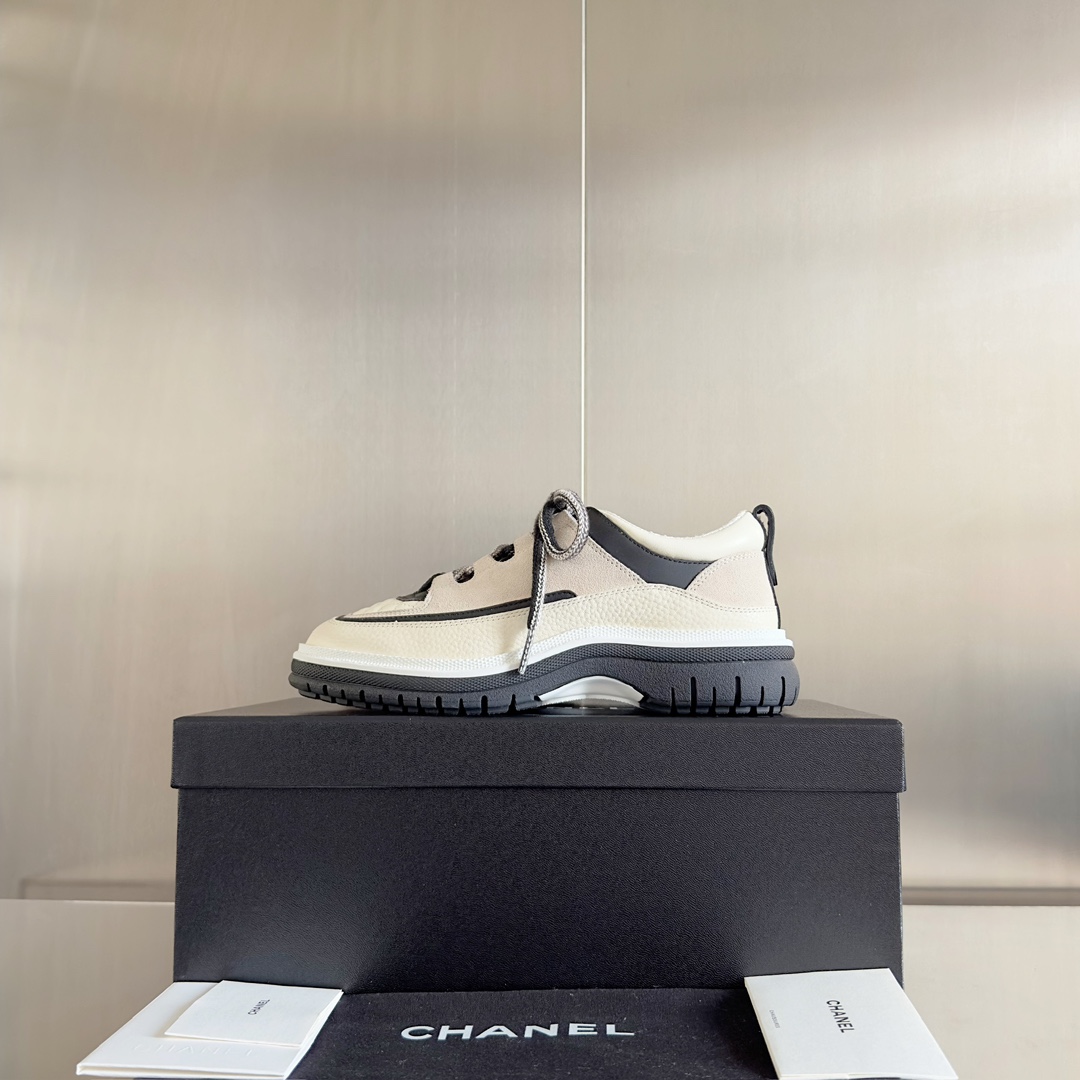 Chanel 原單拼色運動鞋 女士經典小香風設計 時尚百搭休閒鞋款|超A仿原單精品圖片 11 Chanel 原單拼色運動鞋 女士經典小香風設計 時尚百搭休閒鞋款|歐美奢侈品精品推薦