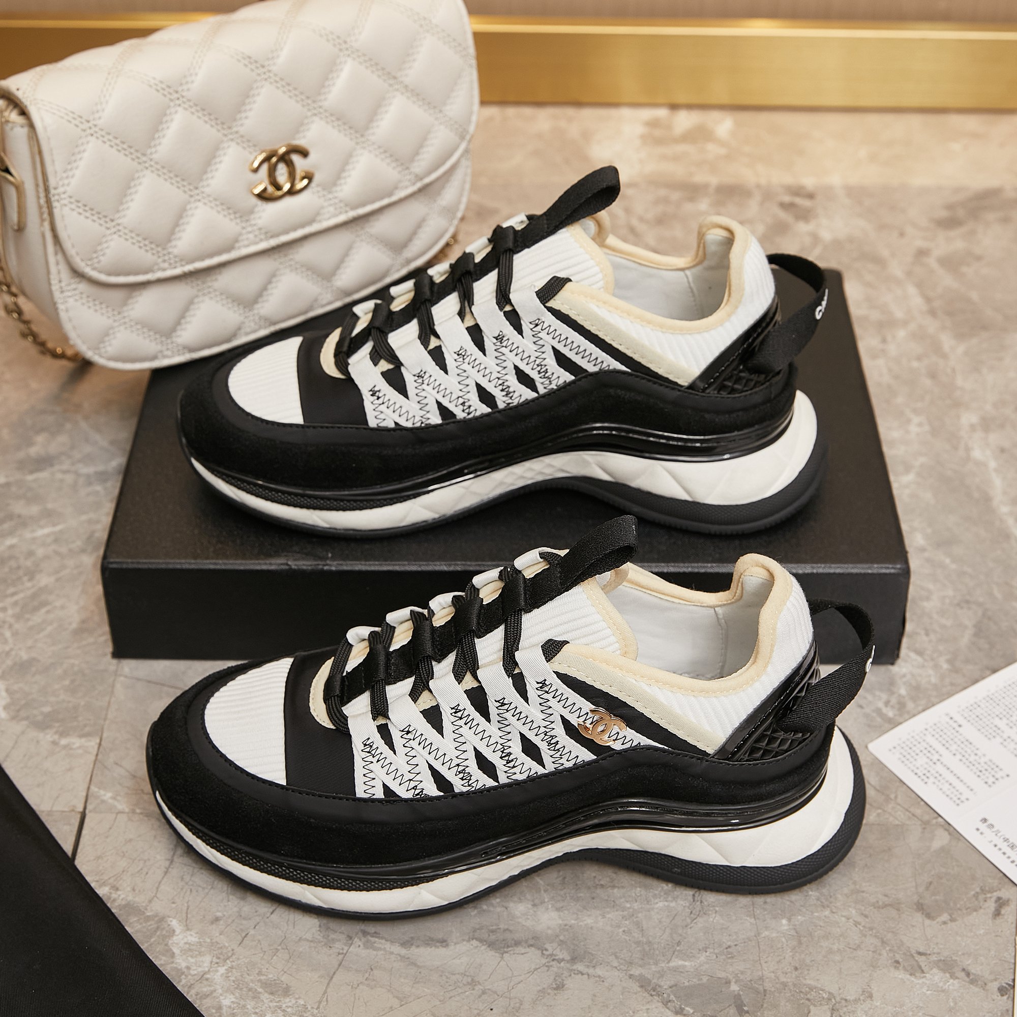 Chanel A貨黑白拼接厚底運動鞋 女士時尚百搭舒適潮鞋 新品設計款｜歐美奢侈品精品推薦