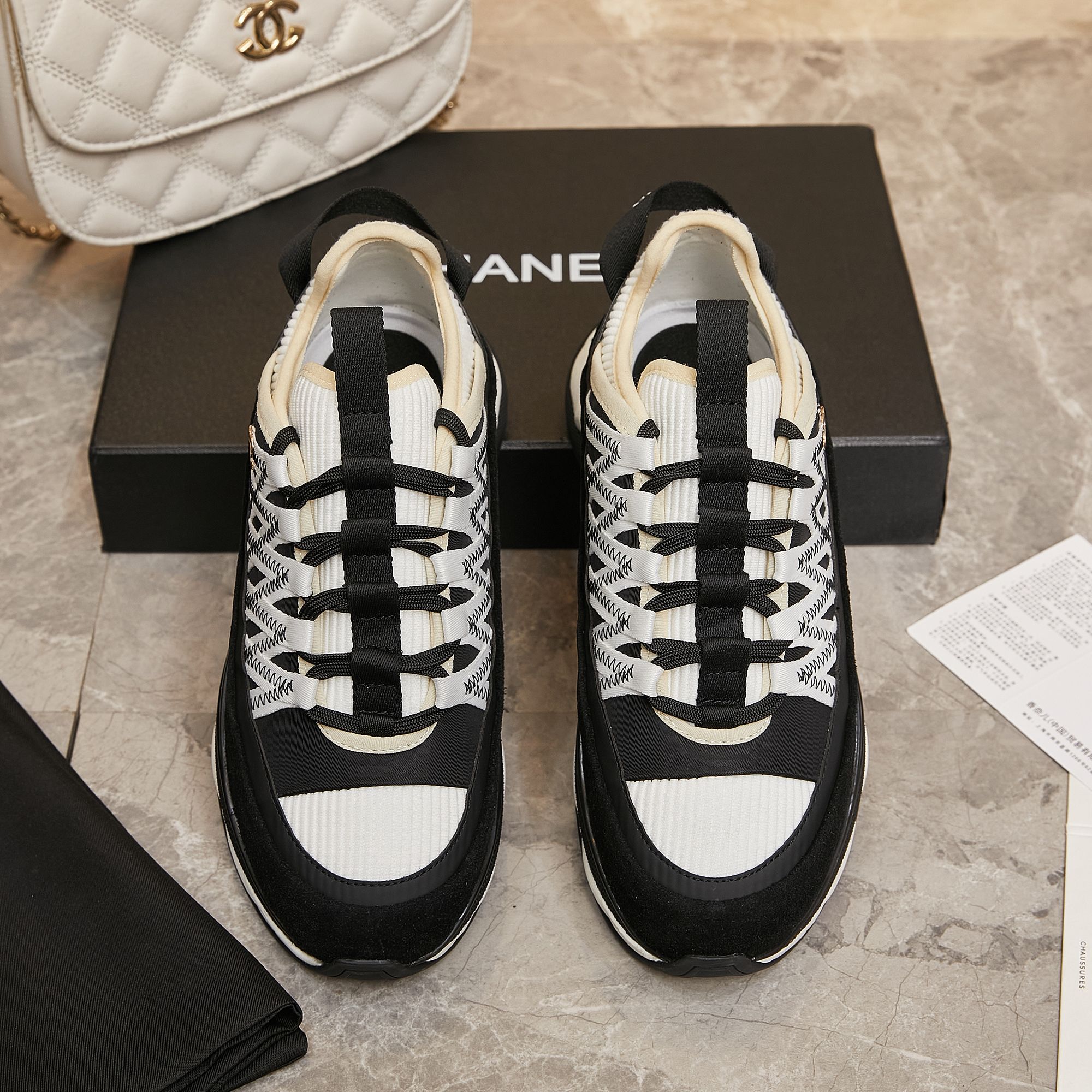 Chanel A貨黑白拼接厚底運動鞋 女士時尚百搭舒適潮鞋 新品設計款｜歐美奢侈品精品推薦