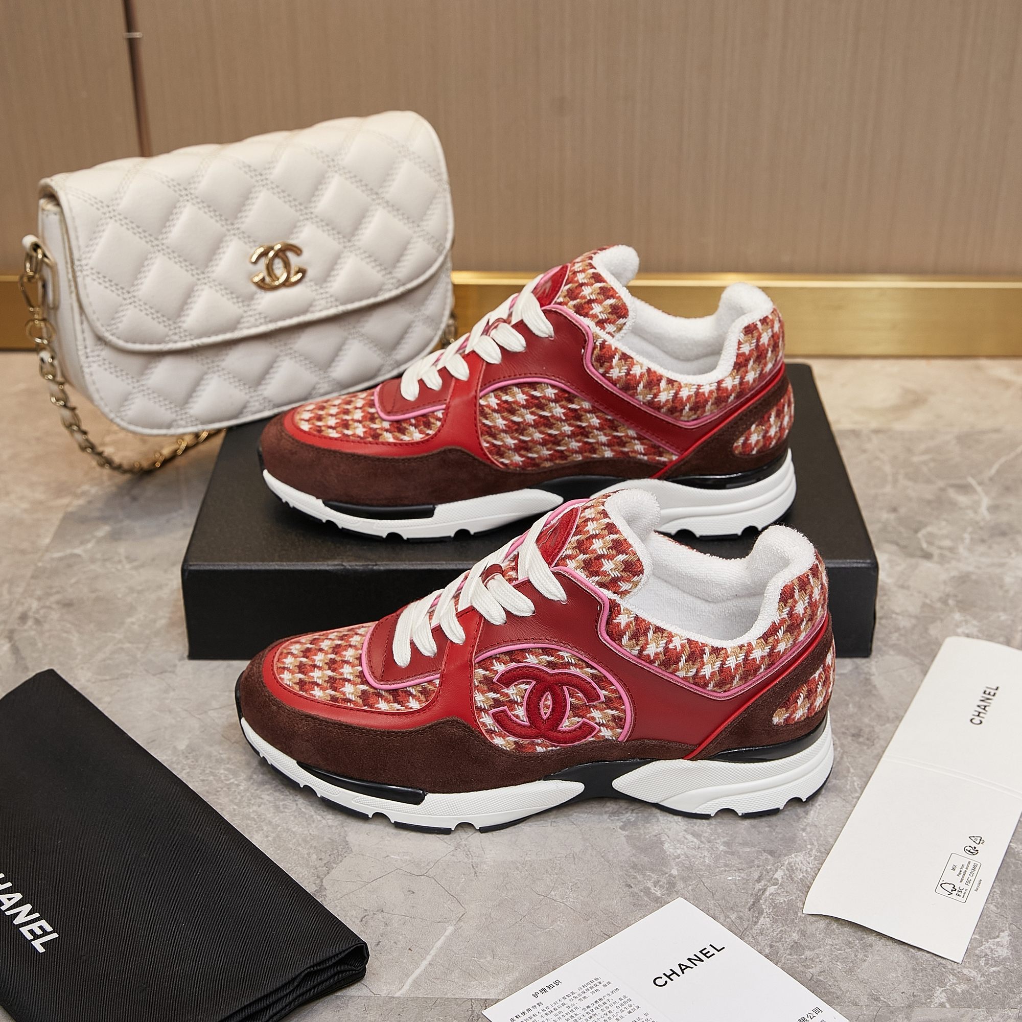 Chanel 一比一紅色千鳥格拼皮運動鞋 女士時尚潮鞋 秋冬限定款｜歐美奢侈品精品推薦