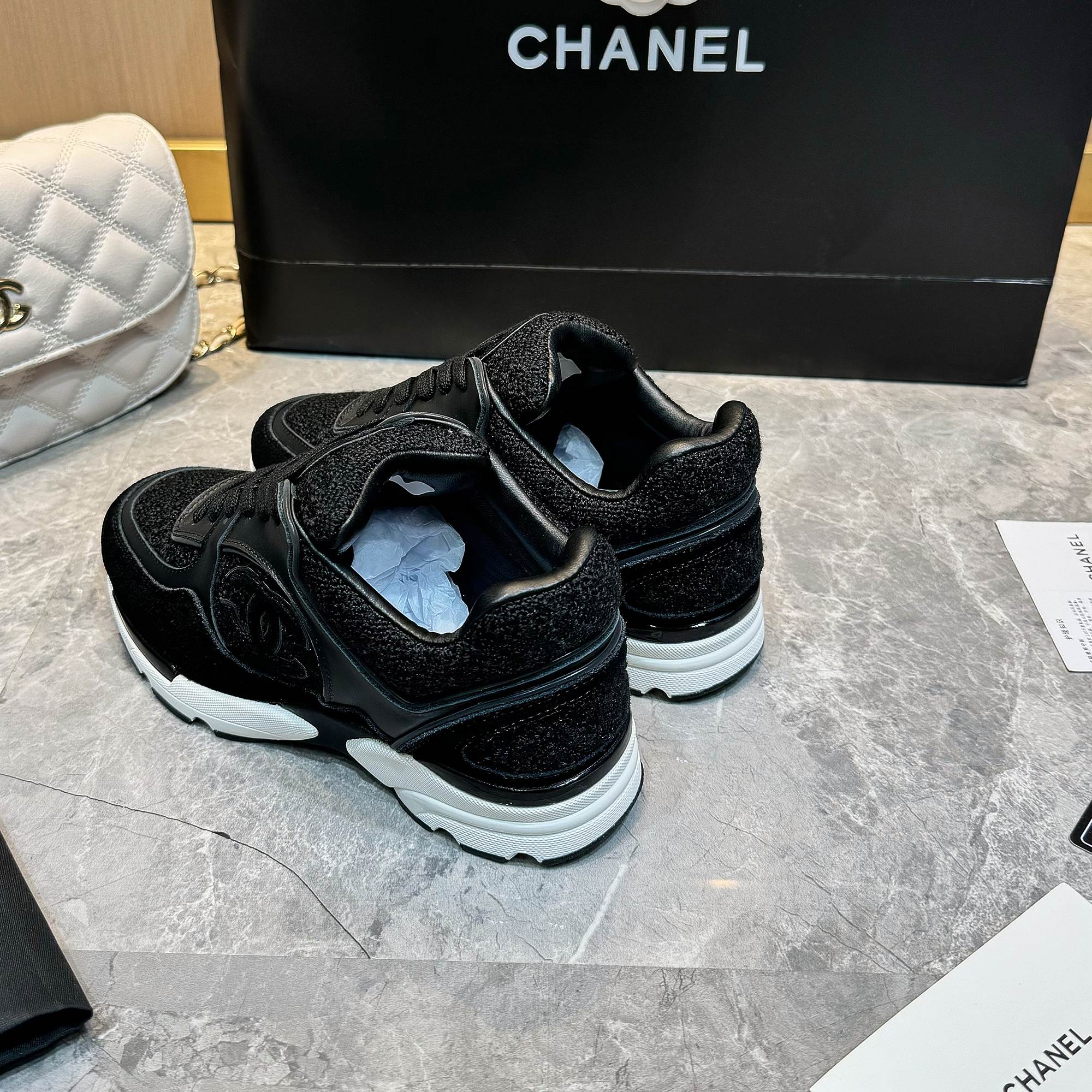 Chanel 原單黑色皮革運動鞋 女士經典跑鞋風格 精品時尚百搭款|超A仿原單精品圖片 7 Chanel 原單黑色皮革運動鞋 女士經典跑鞋風格 精品時尚百搭款|歐美奢侈品精品推薦