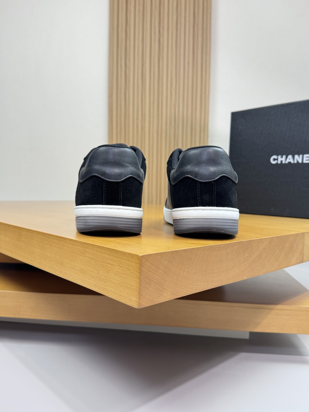 Chanel 原單黑白拼皮運動鞋 女士時尚休閒鞋 新款百搭鞋｜歐美奢侈品精品推薦