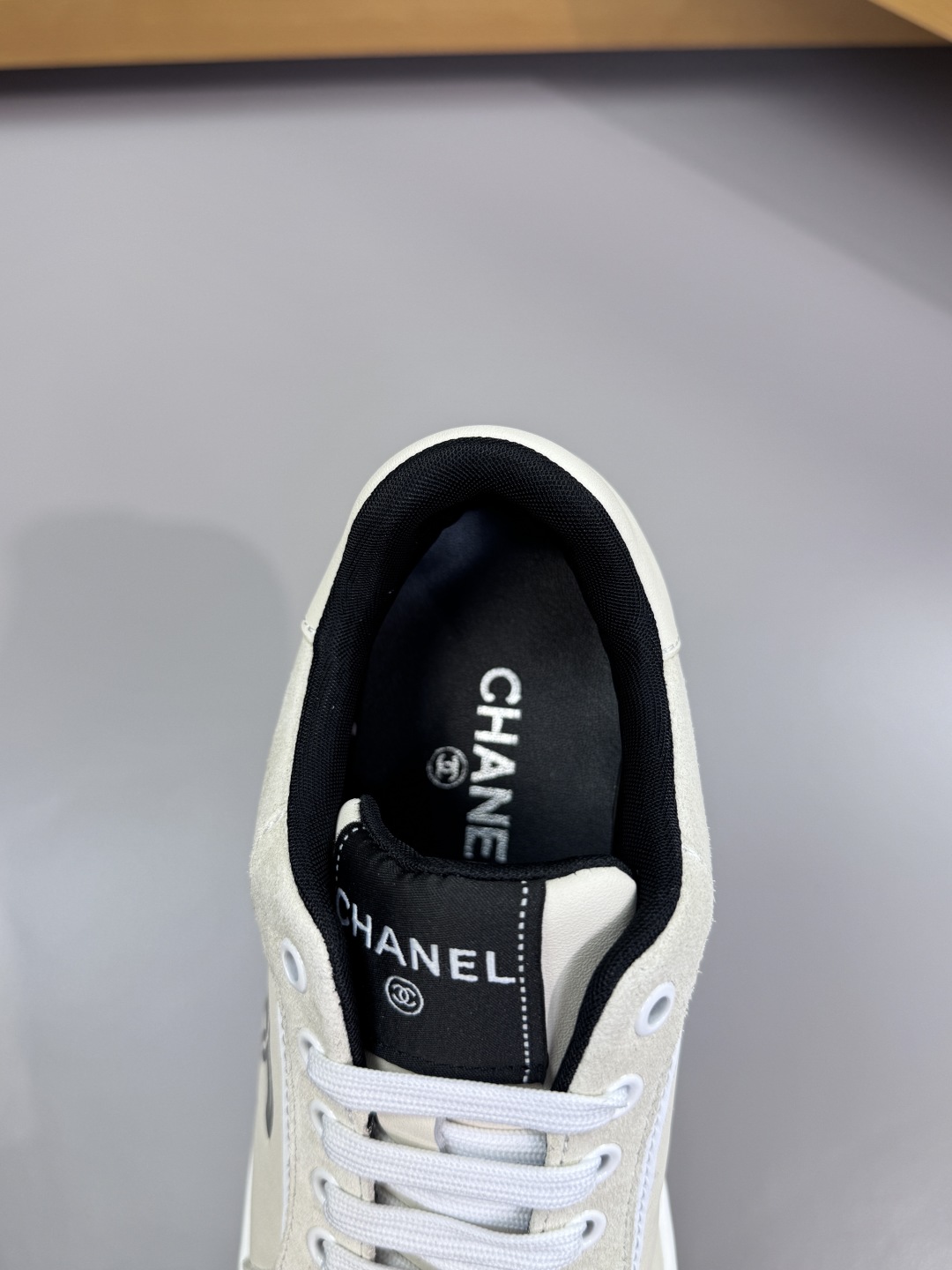 Chanel A貨白色皮革運動鞋 女士簡約百搭款 2025春夏新作｜歐美奢侈品精品推薦