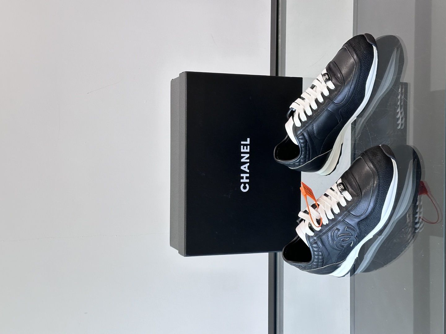 Chanel 頂級原單黑色皮革運動鞋 女士復古百搭休閒鞋｜歐美奢侈品精品推薦
