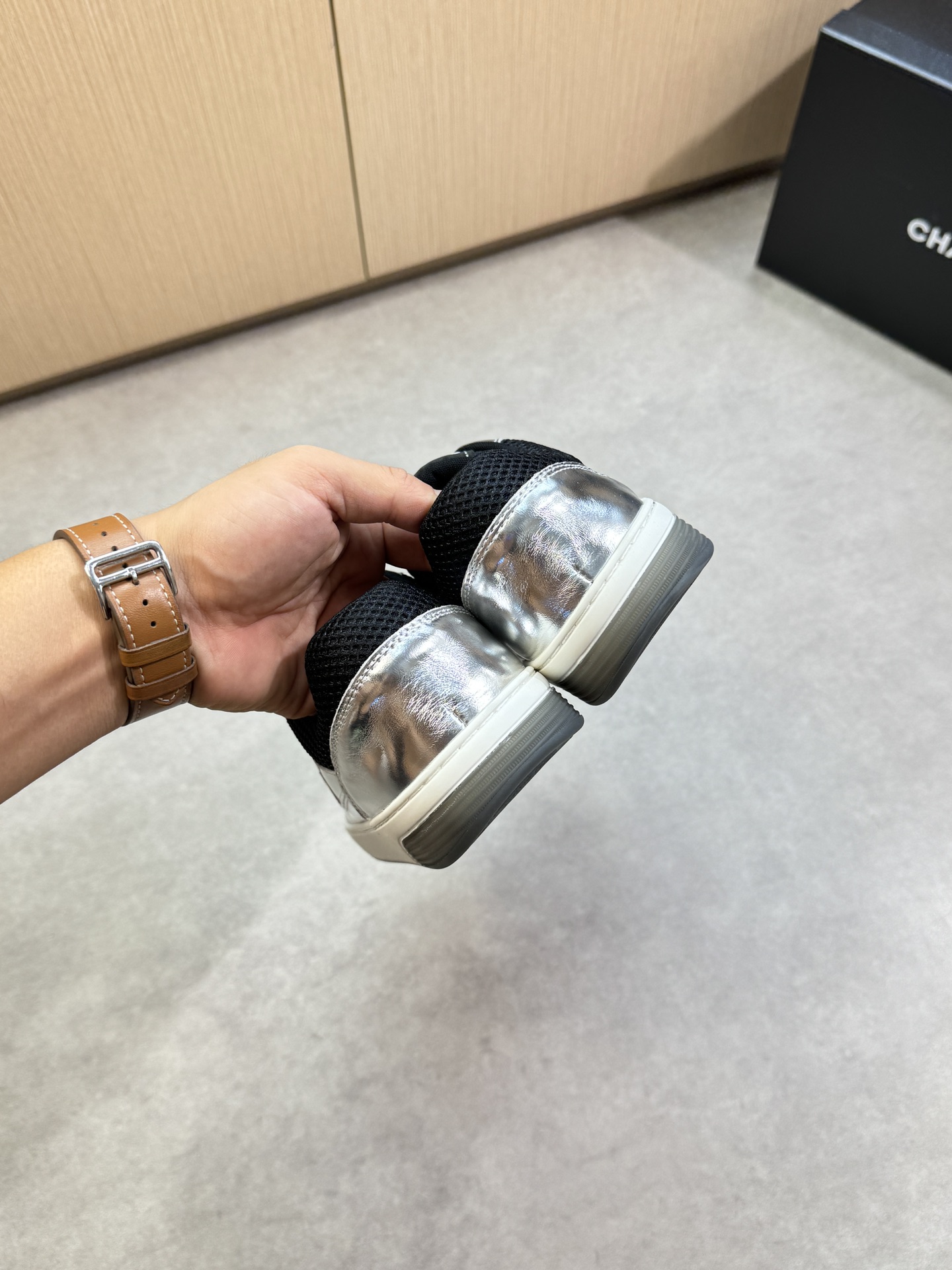 Chanel 原單銀黑拼色運動鞋 女士時尚厚底休閒鞋 2025新款｜歐美奢侈品精品推薦