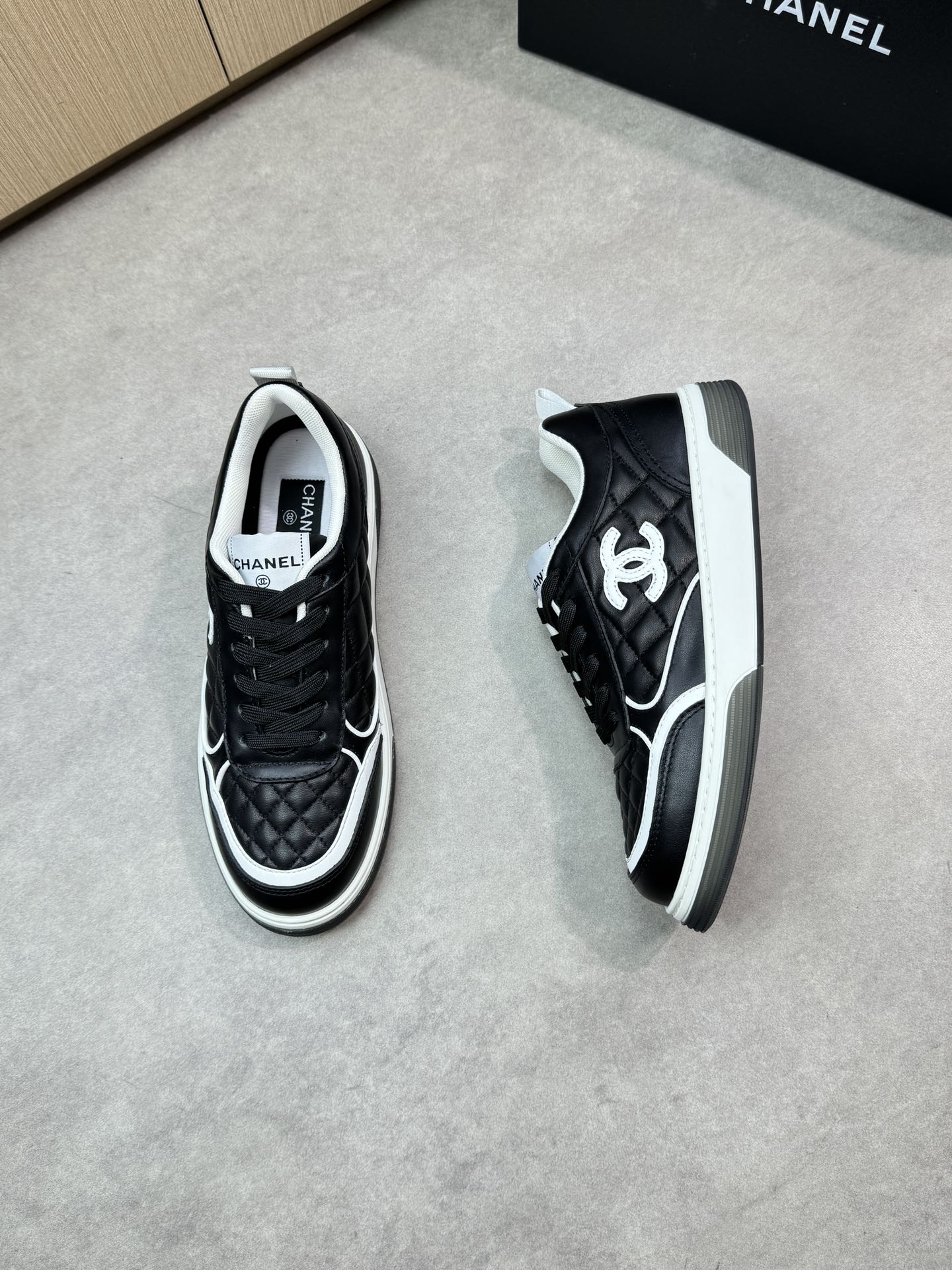 Chanel 原單黑色菱格運動鞋 經典雙C設計 女士百搭休閒鞋｜歐美奢侈品精品推薦