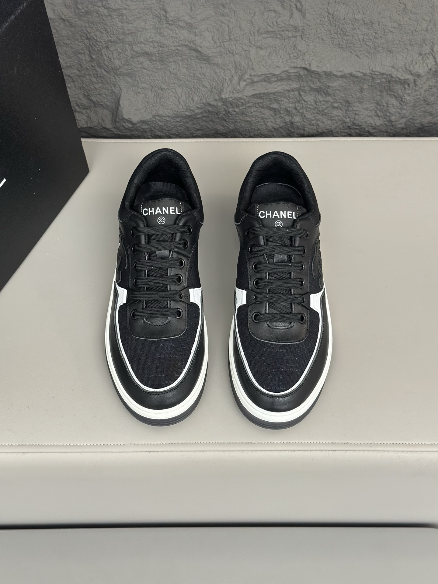 Chanel 超A貨黑白拼接運動鞋 女士厚底設計潮流休閒鞋｜歐美奢侈品精品推薦