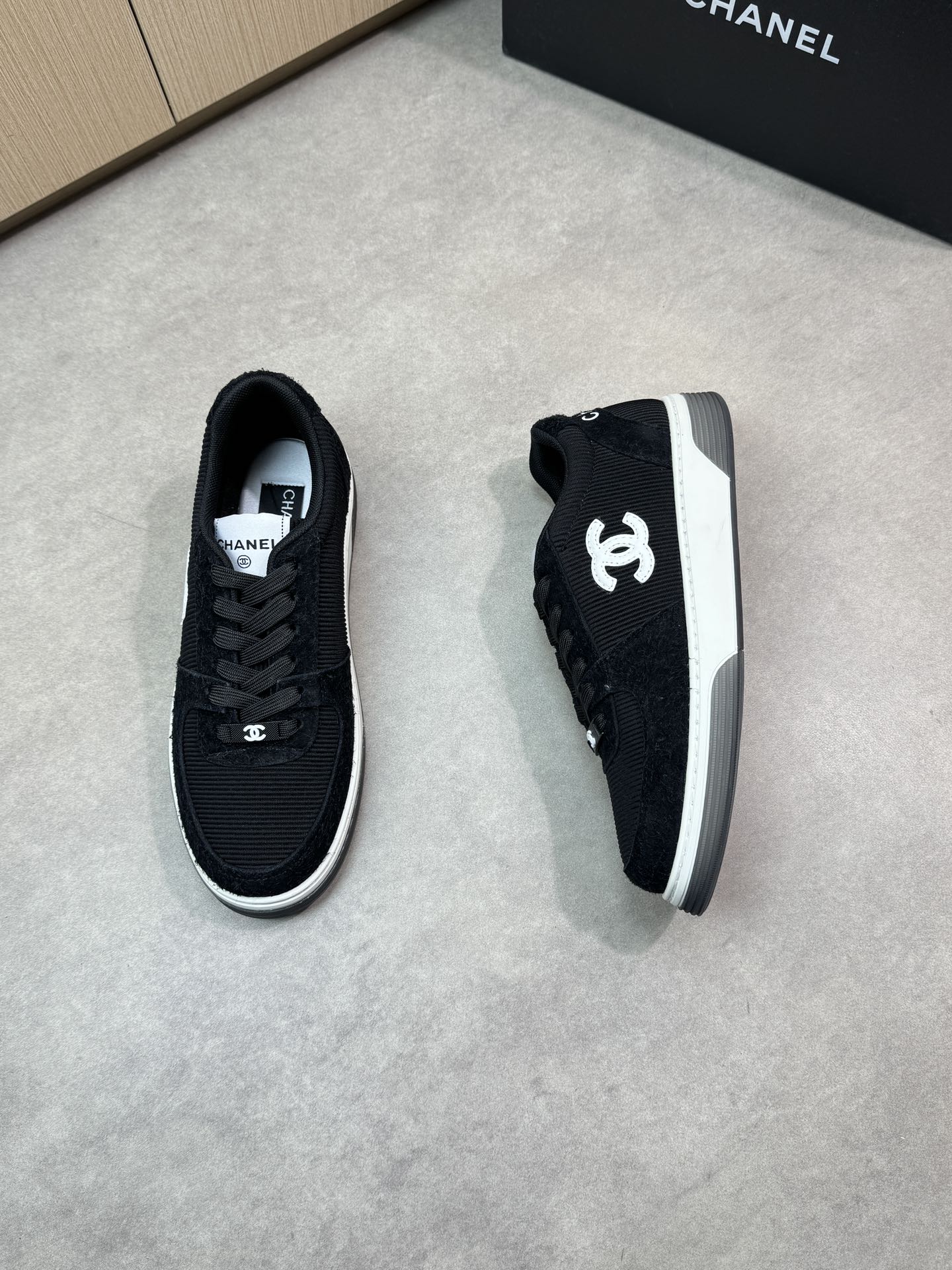 Chanel 一比一黑色針織運動鞋 女士輕盈透氣百搭休閒鞋｜歐美奢侈品精品推薦