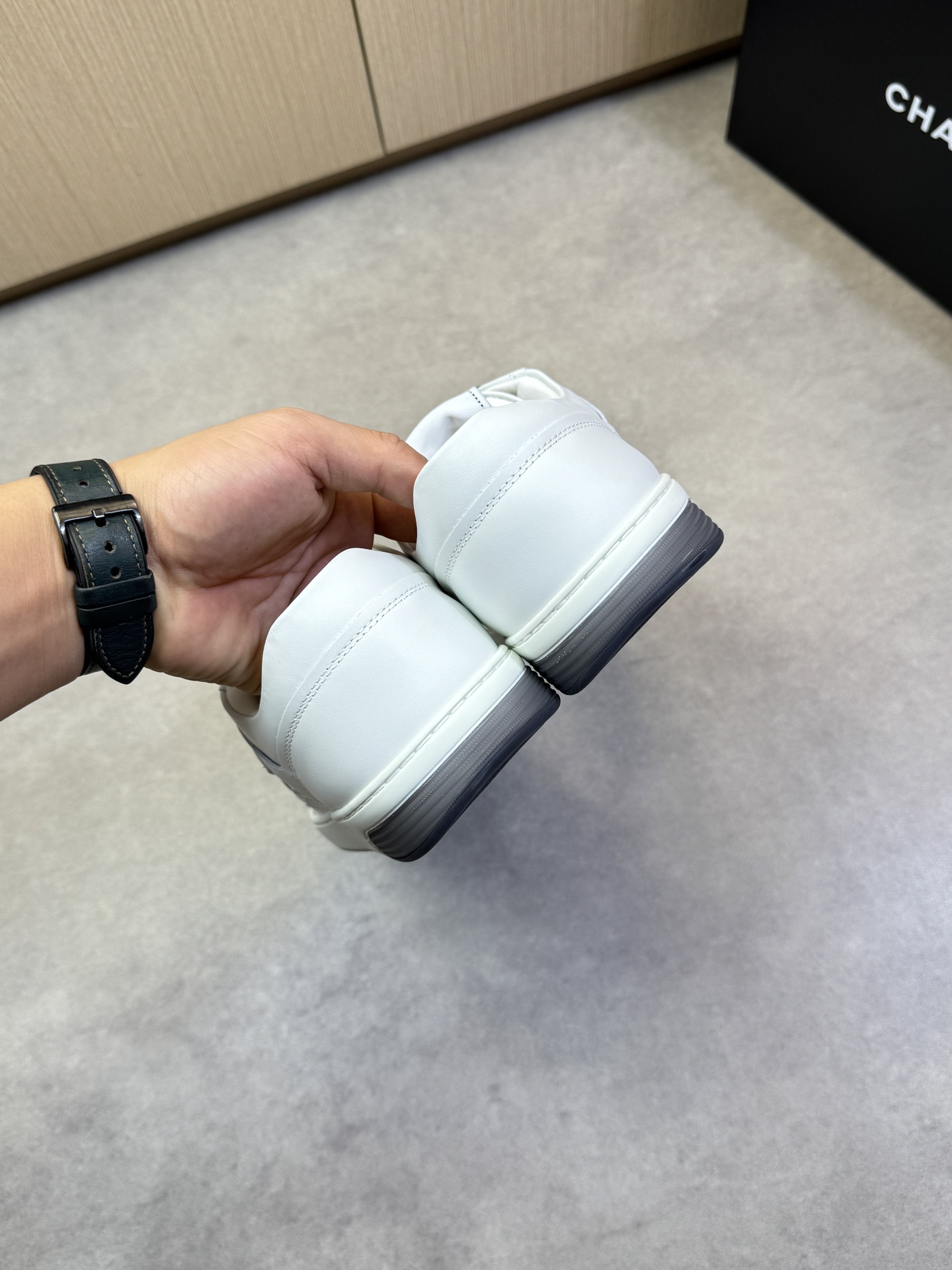 Chanel A貨白底黑帶運動鞋 女士簡約小香風板鞋｜歐美奢侈品精品推薦