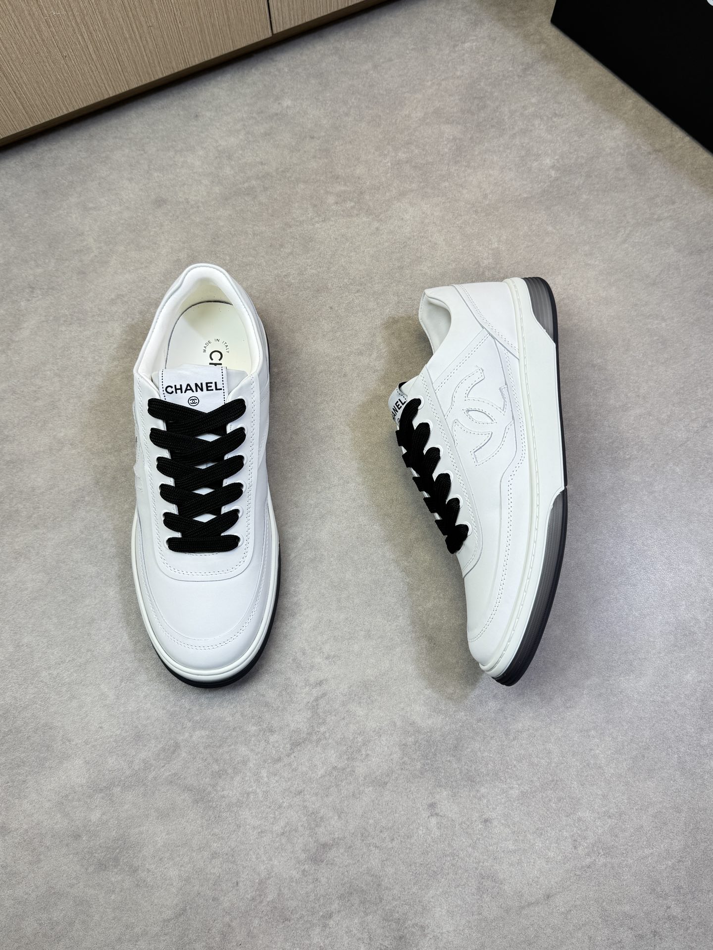 Chanel 原單白色拼黑鞋帶運動鞋 女士經典百搭板鞋|超A仿原單精品圖片 14 Chanel 原單白色拼黑鞋帶運動鞋 女士經典百搭板鞋|歐美奢侈品精品推薦