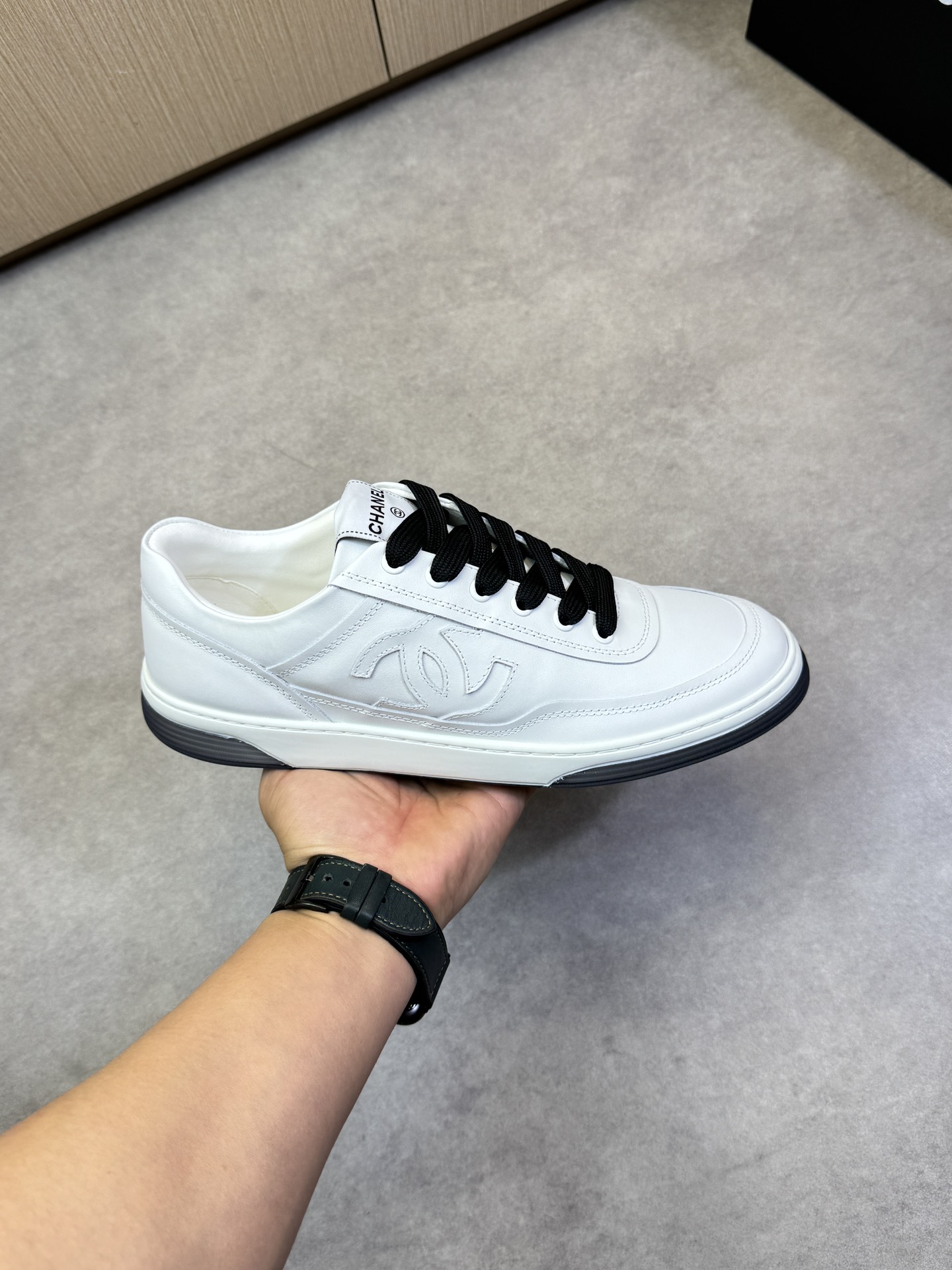 Chanel 原單白色拼黑鞋帶運動鞋 女士經典百搭板鞋|超A仿原單精品圖片 2 Chanel 原單白色拼黑鞋帶運動鞋 女士經典百搭板鞋|歐美奢侈品精品推薦