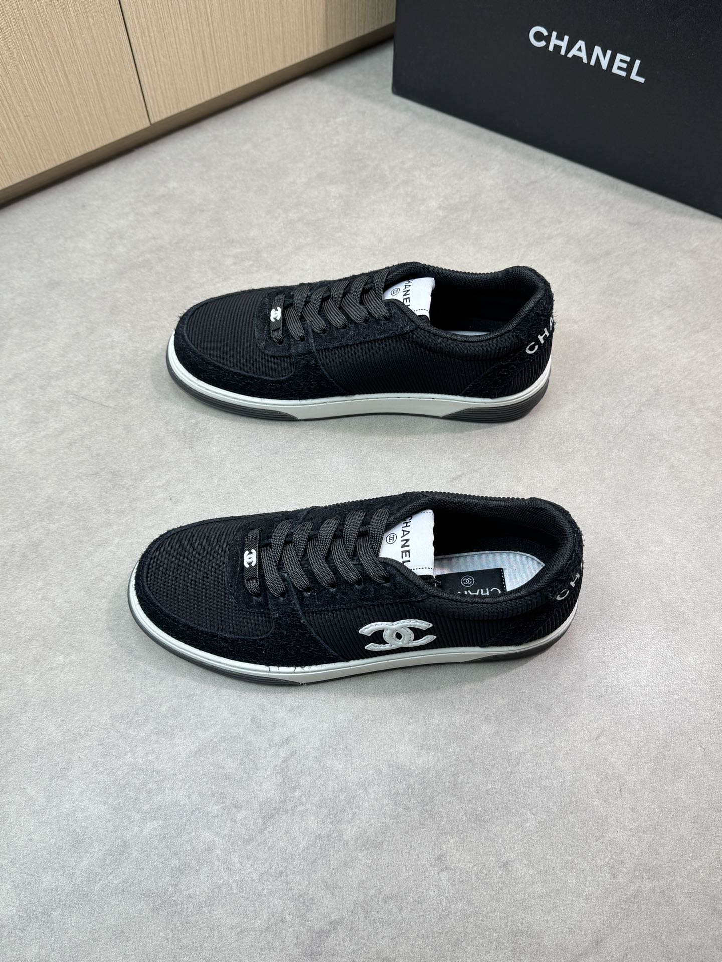 Chanel 黑色高仿休閒鞋 編織紋理設計 百搭透氣款｜歐美奢侈品精品推薦