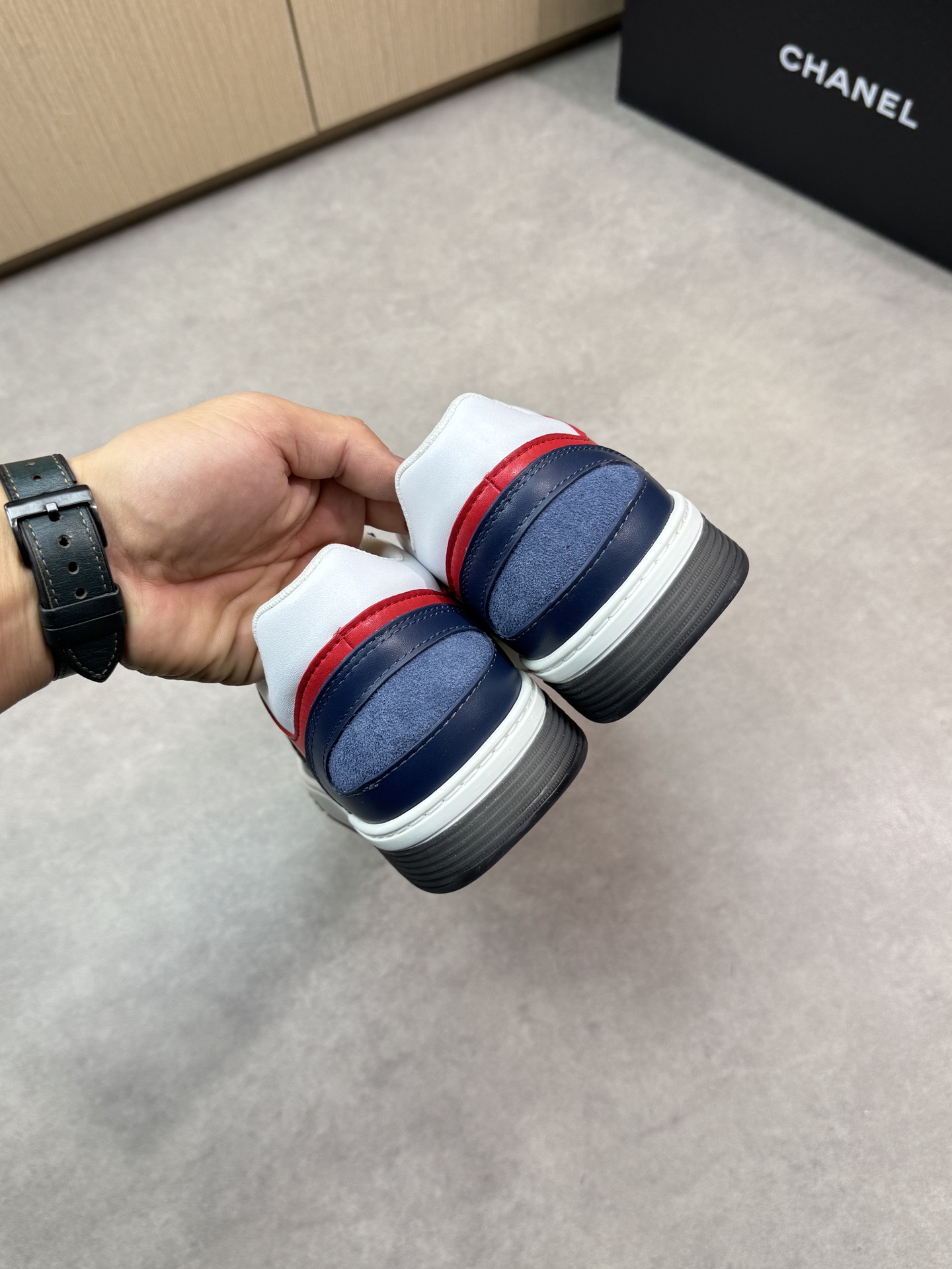Chanel 紅藍白原單運動鞋 經典雙C復古拼色設計|超A仿原單精品圖片 8 Chanel 紅藍白原單運動鞋 經典雙C復古拼色設計|歐美奢侈品精品推薦