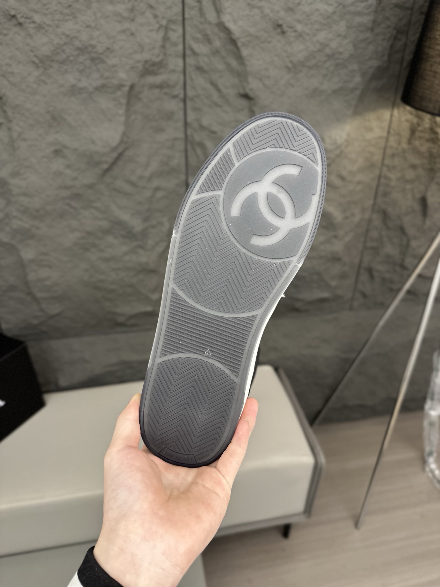 Chanel 黑白精品仿製運動鞋 經典雙C復古風格設計|超A仿原單精品圖片 8 Chanel 黑白精品仿製運動鞋 經典雙C復古風格設計|歐美奢侈品精品推薦