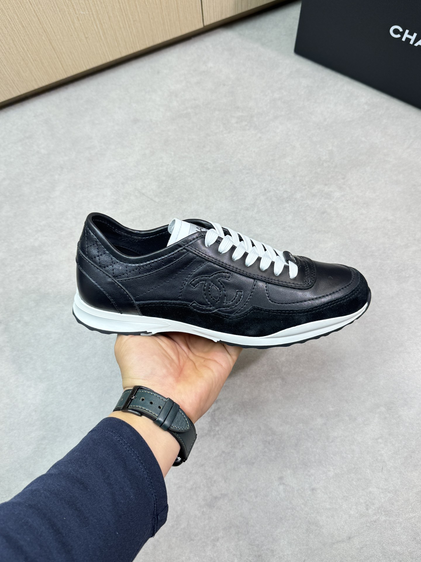 Chanel 黑色A貨運動鞋 經典雙C標誌皮革拼接款|超A仿原單精品圖片 12 Chanel 黑色A貨運動鞋 經典雙C標誌皮革拼接款|歐美奢侈品精品推薦