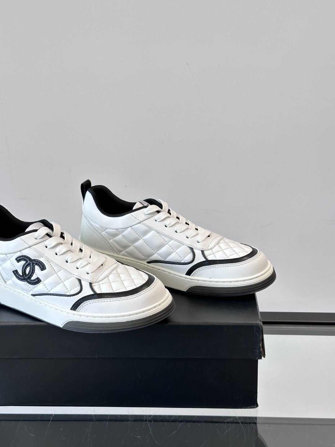 Chanel 原單白色菱格運動鞋 黑白拼接雙C立體設計|超A仿原單精品圖片 9 Chanel 原單白色菱格運動鞋 黑白拼接雙C立體設計|歐美奢侈品精品推薦