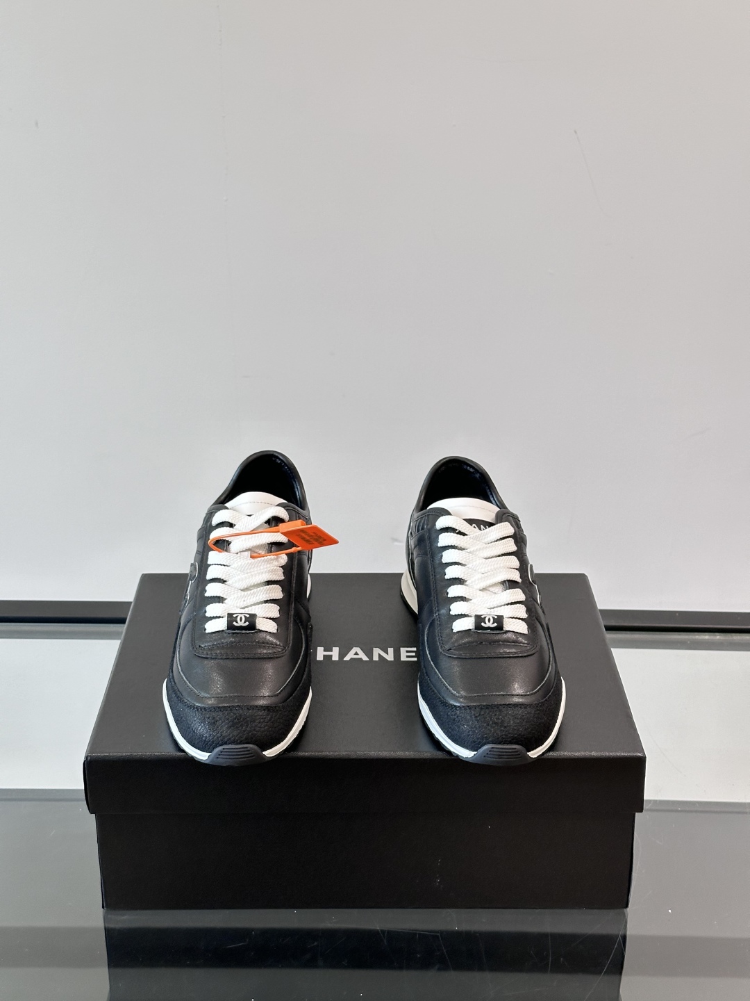 Chanel A貨黑色皮革運動鞋 菱格縫線經典雙C款|超A仿原單精品圖片 14 Chanel A貨黑色皮革運動鞋 菱格縫線經典雙C款|歐美奢侈品精品推薦