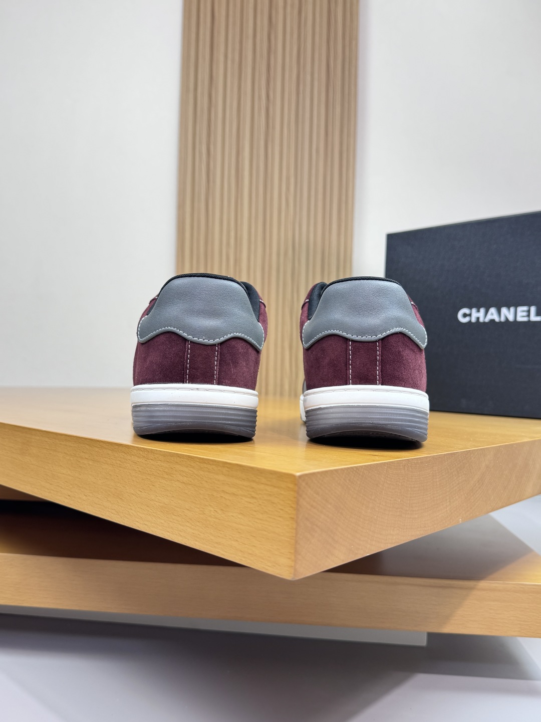 Chanel 原單酒紅灰拼接運動鞋 雙C立體刺繡設計|超A仿原單精品圖片 7 Chanel 原單酒紅灰拼接運動鞋 雙C立體刺繡設計|歐美奢侈品精品推薦