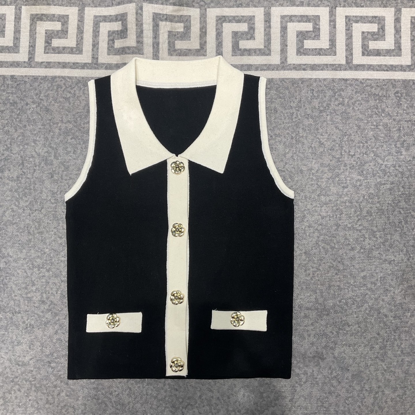 CHANEL 高仿無袖針織背心上衣 經典黑白配色 2025夏季百搭款｜歐美奢侈品精品推薦