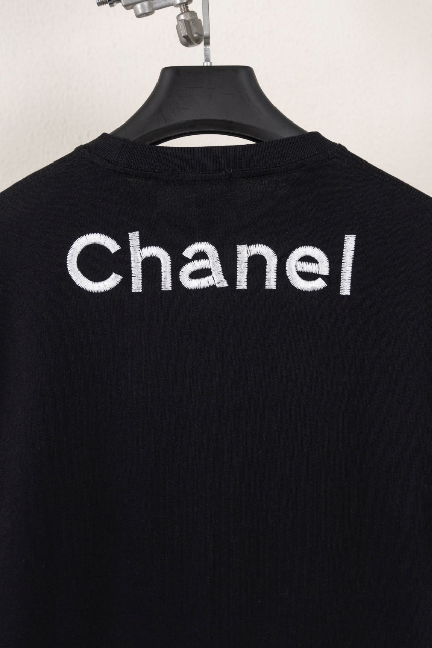 CHANEL高仿短袖T恤 男士牛仔LOGO設計黑色圓領上衣2025時尚新品｜歐美奢侈品精品推薦