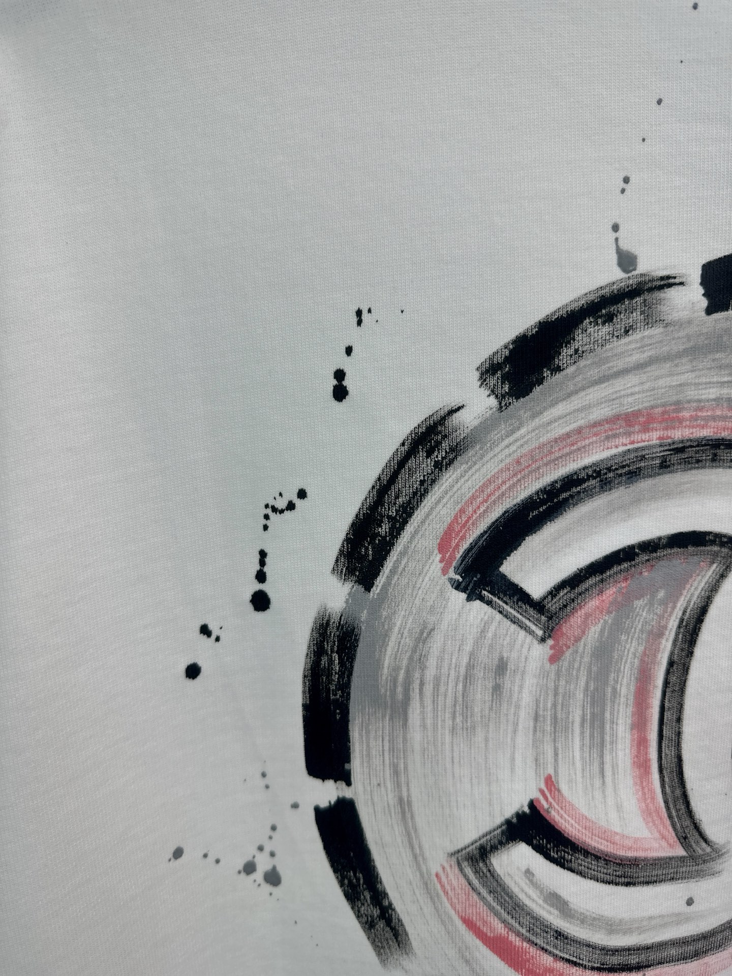 CHANEL高仿長袖T恤 女士手繪風LOGO印花設計 白色休閒上衣2025新款|超A仿原單精品圖片 8 CHANEL高仿長袖T恤 女士手繪風LOGO印花設計 白色休閒上衣2025新款|歐美奢侈品精品推薦