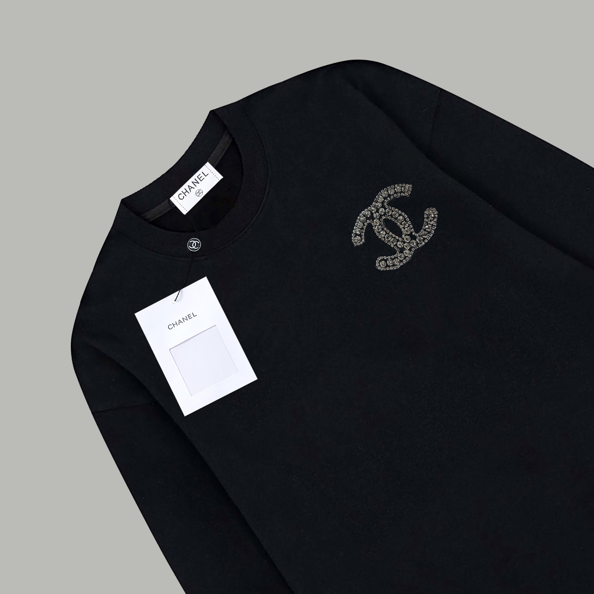 CHANEL高仿長袖衛衣 女士黑色經典LOGO圓領上衣2025秋冬百搭新品|超A仿原單精品圖片 12 CHANEL高仿長袖衛衣 女士黑色經典LOGO圓領上衣2025秋冬百搭新品|歐美奢侈品精品推薦