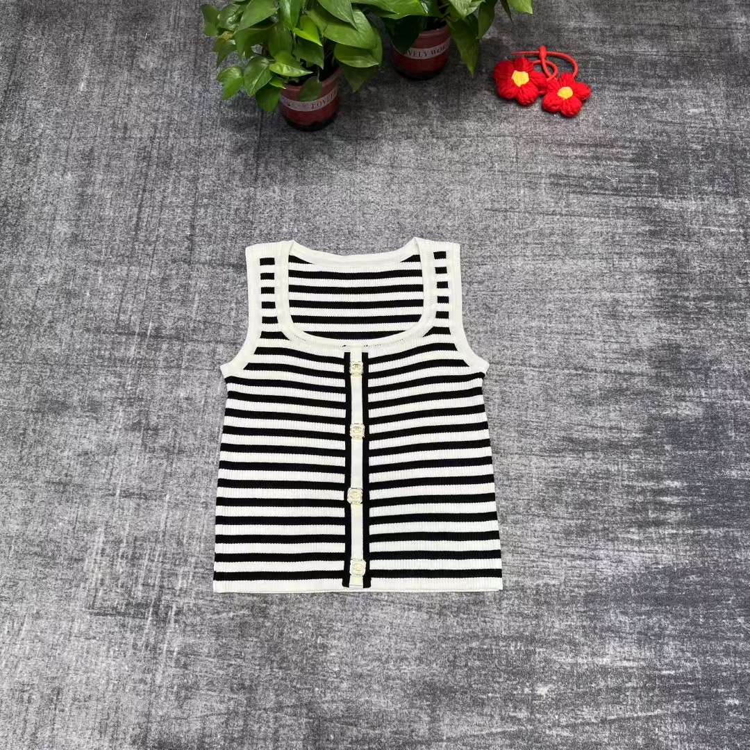 CHANEL條紋金扣針織背心 高仿精品夏季女款上衣|超A仿原單精品圖片 6 CHANEL條紋金扣針織背心 高仿精品夏季女款上衣|歐美奢侈品精品推薦