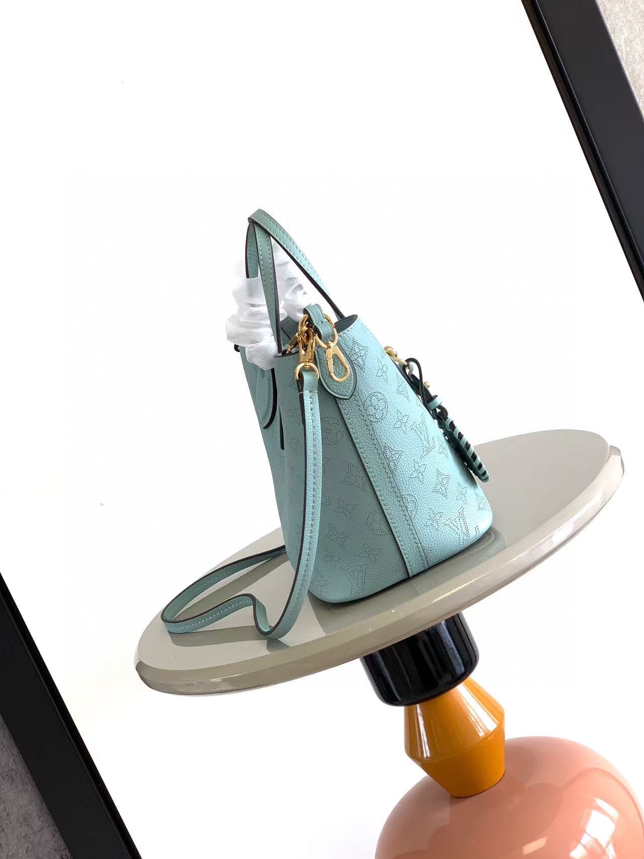 LV精品仿製女士托特包薄荷綠壓花皮革清新時尚款｜歐美奢侈品精品推薦