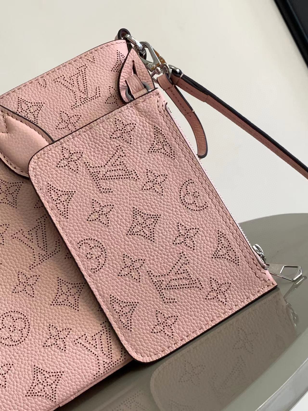 LV高仿女士托特包粉色壓花皮革浪漫優雅百搭款｜歐美奢侈品精品推薦