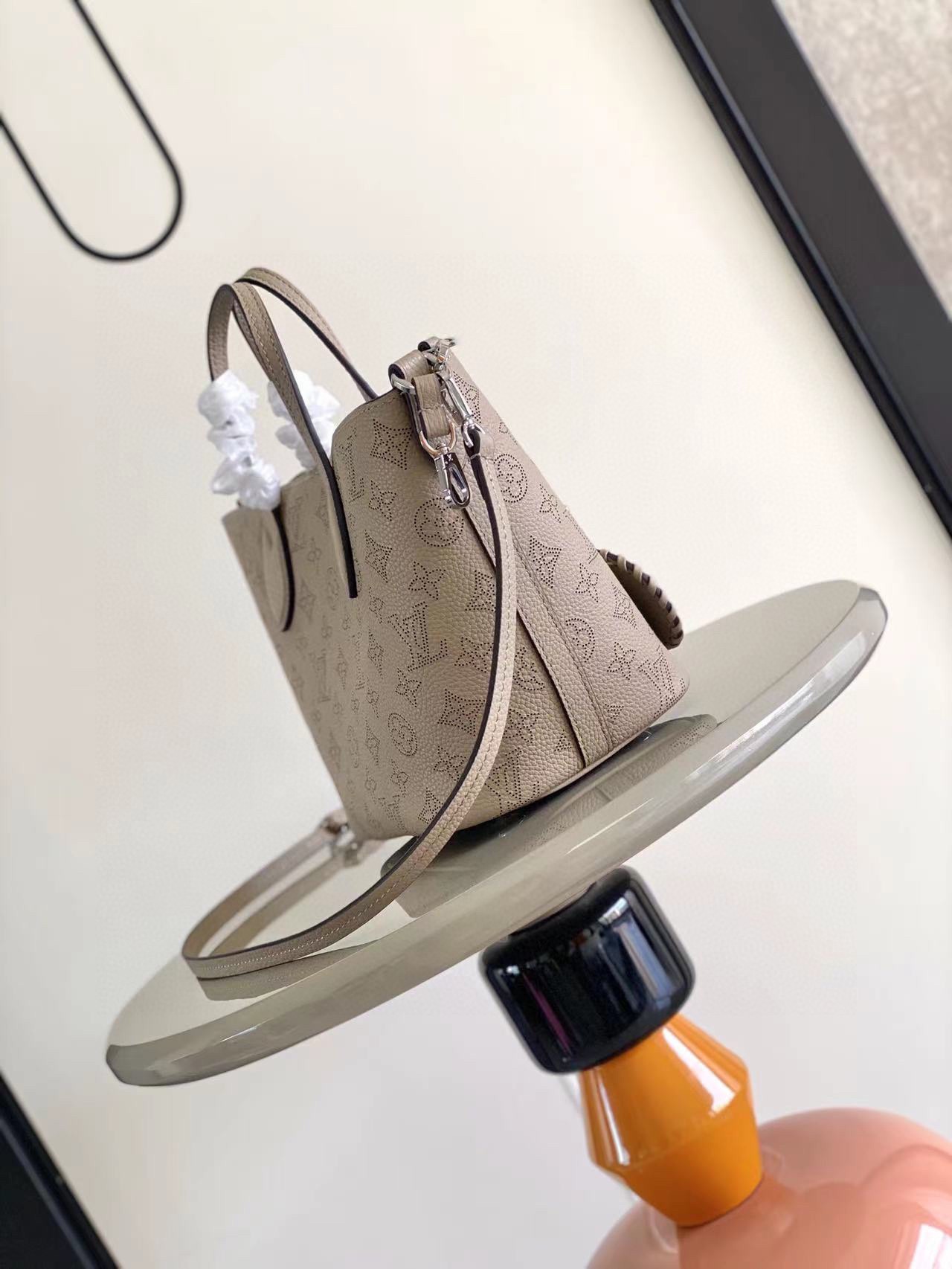 LV原單女士托特包淺卡其壓花皮革百搭氣質通勤包|超A仿原單精品圖片 14 LV原單女士托特包淺卡其壓花皮革百搭氣質通勤包|歐美奢侈品精品推薦