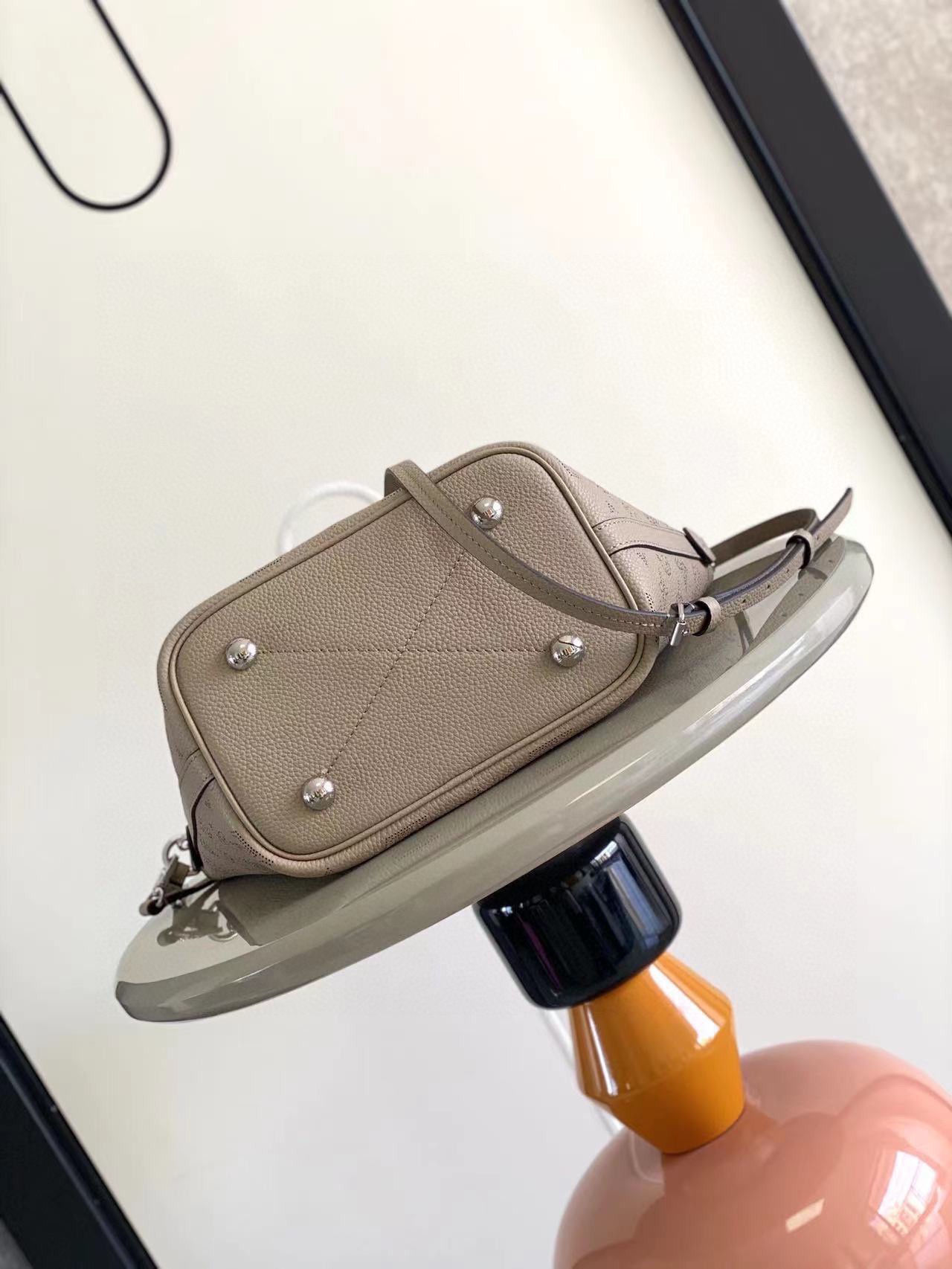 LV原單女士托特包淺卡其壓花皮革百搭氣質通勤包｜歐美奢侈品精品推薦