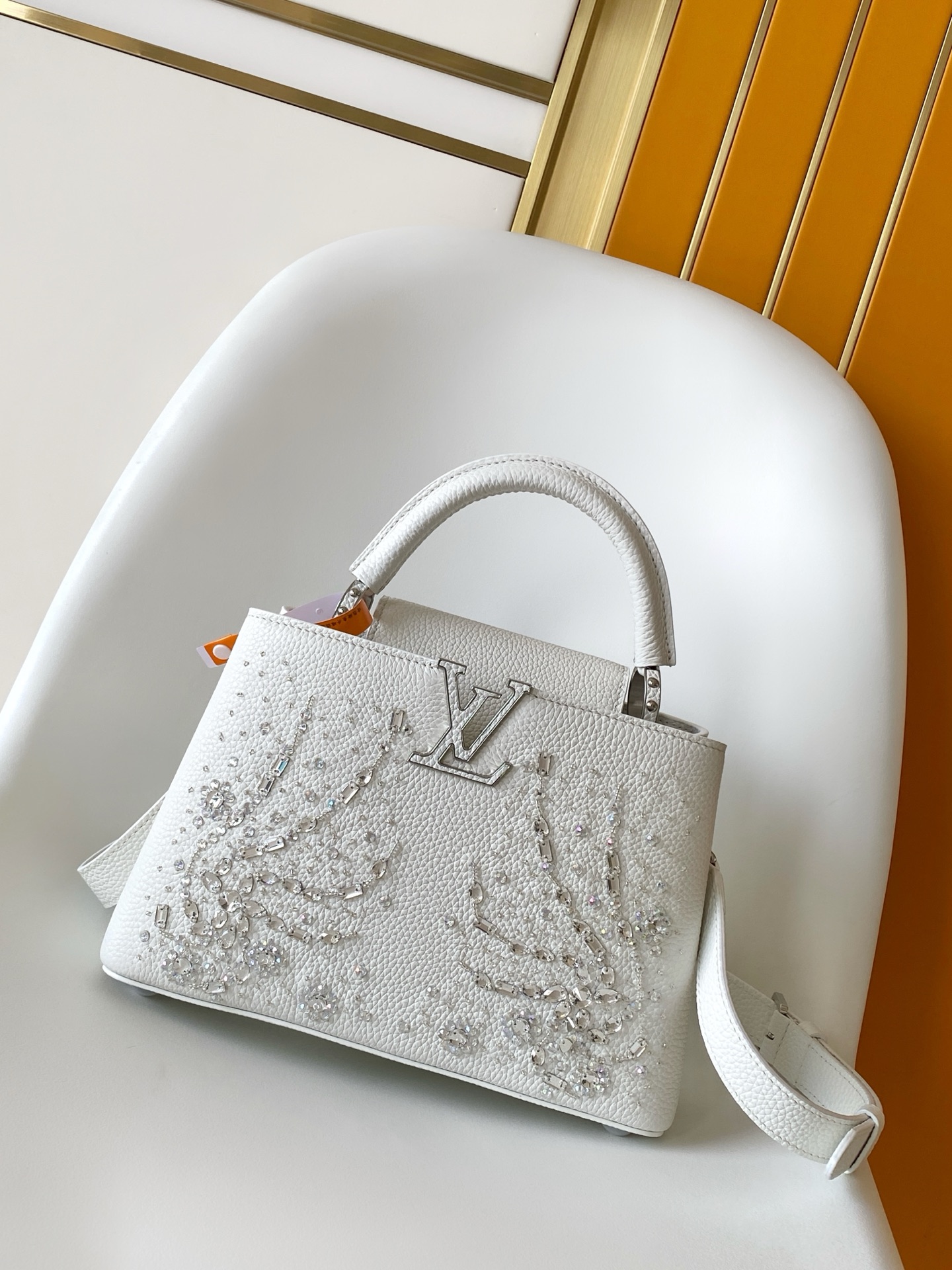 LV高仿女士手提包白色刺繡鑽飾設計 時尚典雅精品款