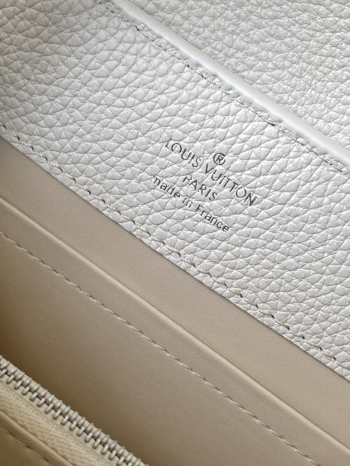 LV高仿女士手提包白色刺繡鑽飾設計 時尚典雅精品款｜歐美奢侈品精品推薦