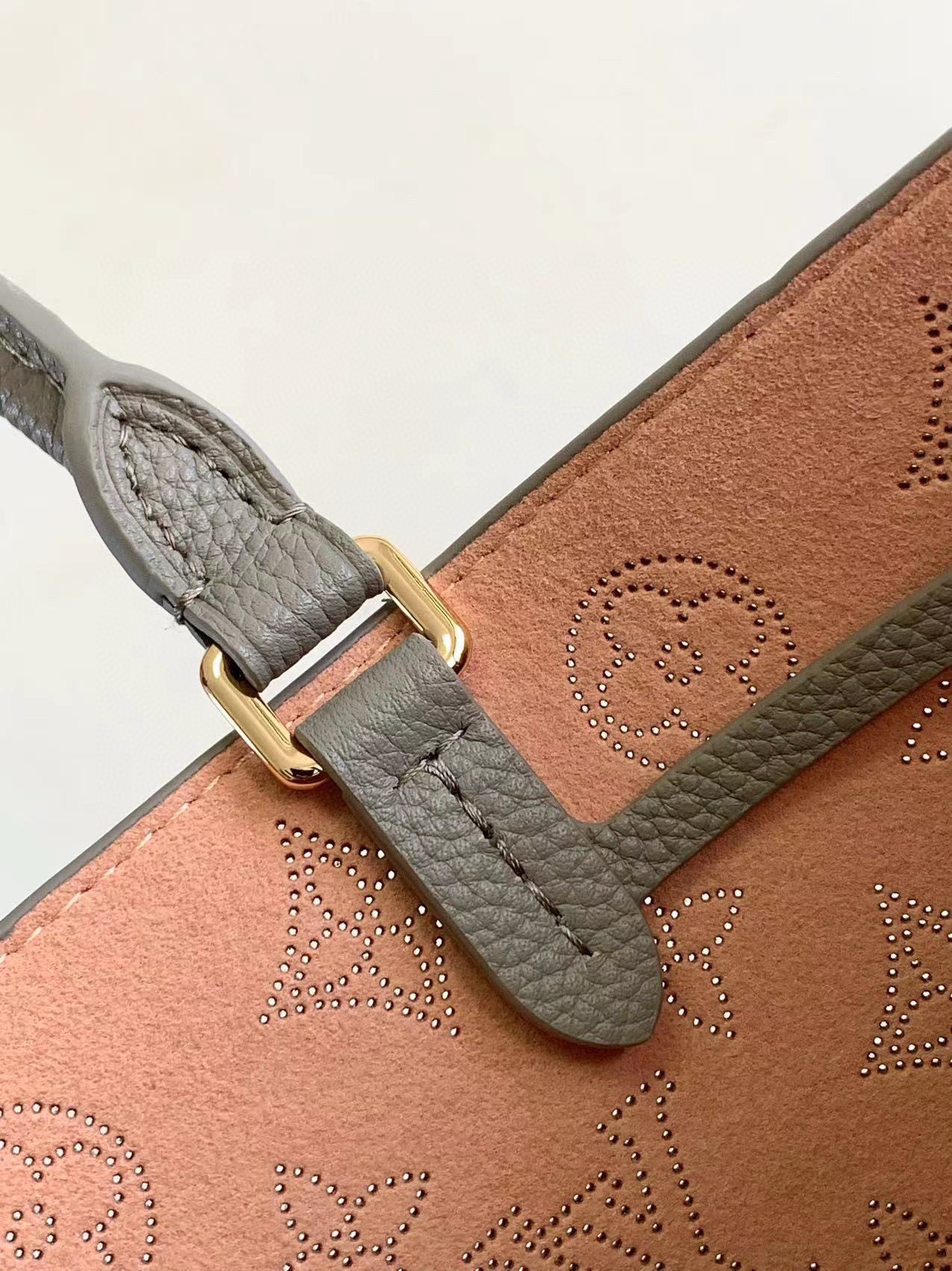 LV高仿灰粉托特包 Monogram鏈條設計大容量優雅女包｜歐美奢侈品精品推薦