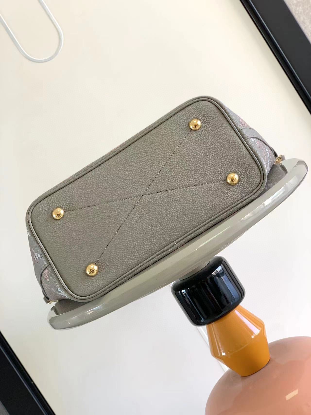 LV高仿灰粉Monogram大托特包 手提肩背兩用時尚精品｜歐美奢侈品精品推薦