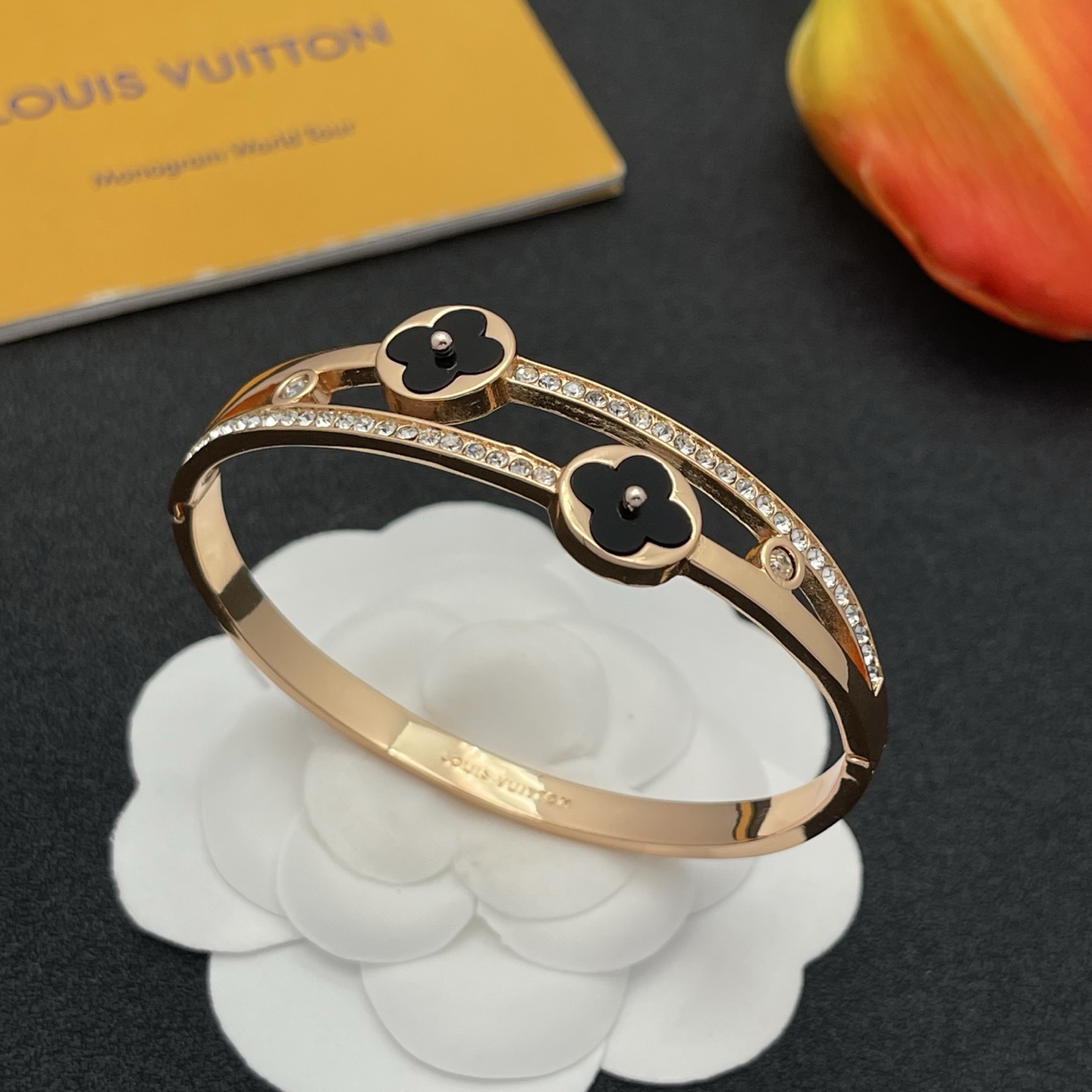 LV高仿玫瑰金黑花雙圈鑲鑽手環優雅精品款｜歐美奢侈品精品推薦