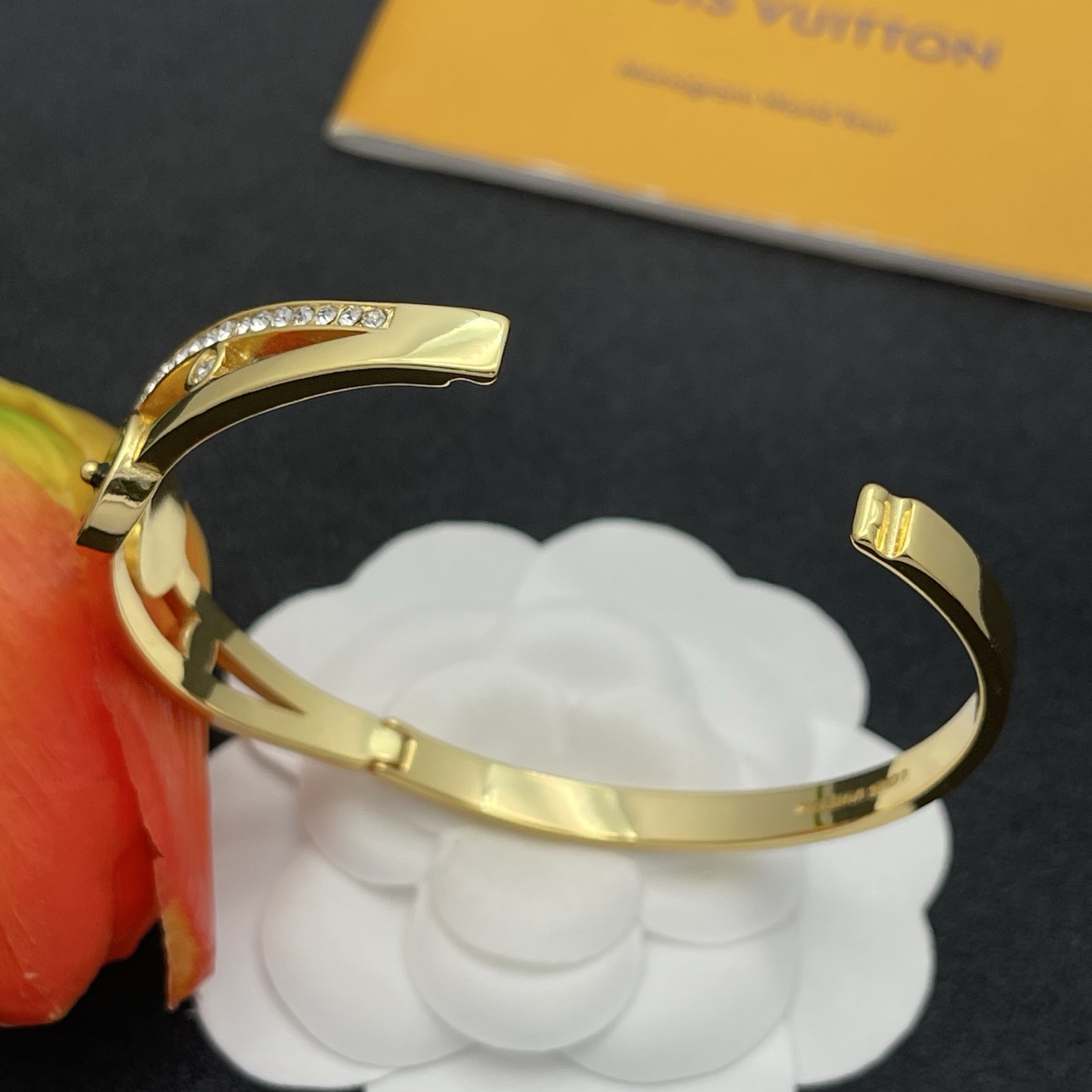 LV一比一金黑雙花鑲鑽手環時尚百搭精品｜歐美奢侈品精品推薦