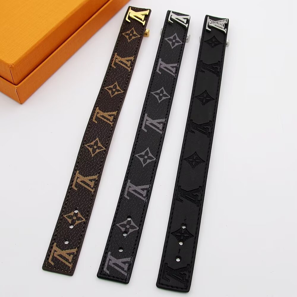 LV原單黑色皮革手環經典Monogram金屬LOGO設計｜歐美奢侈品精品推薦