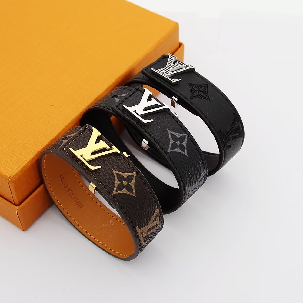 LV原單黑色皮革手環經典Monogram金屬LOGO設計｜歐美奢侈品精品推薦