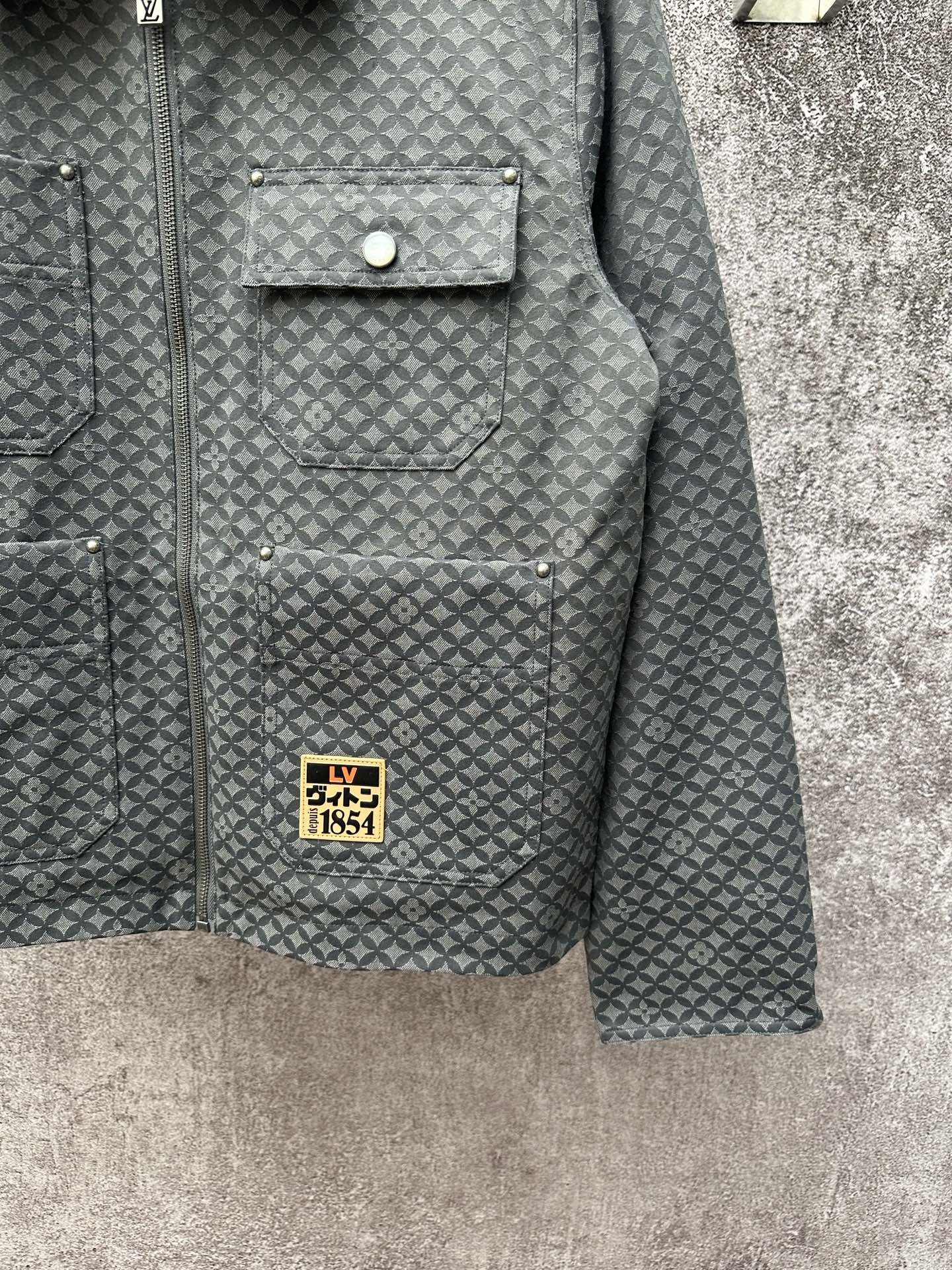 LV 精品仿製格紋拼皮夾克 男士秋冬外套｜歐美奢侈品精品推薦