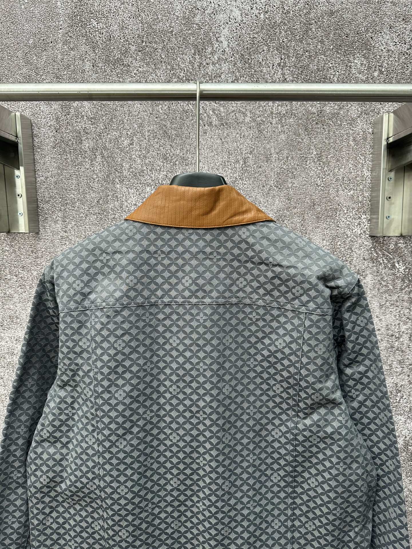 LV 精品仿製格紋拼皮夾克 男士秋冬外套｜歐美奢侈品精品推薦