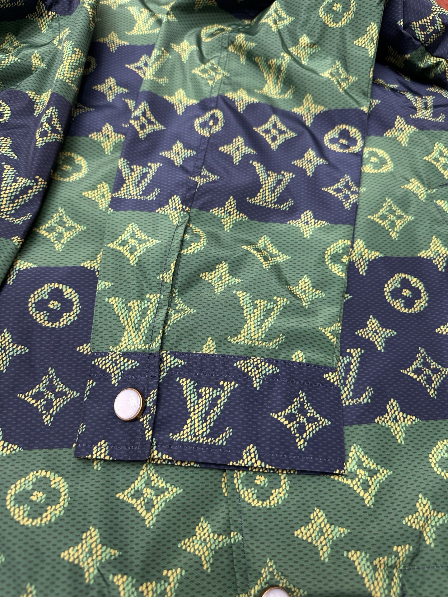 LV A貨綠黑拼色老花防風外套 時尚運動夾克｜歐美奢侈品精品推薦