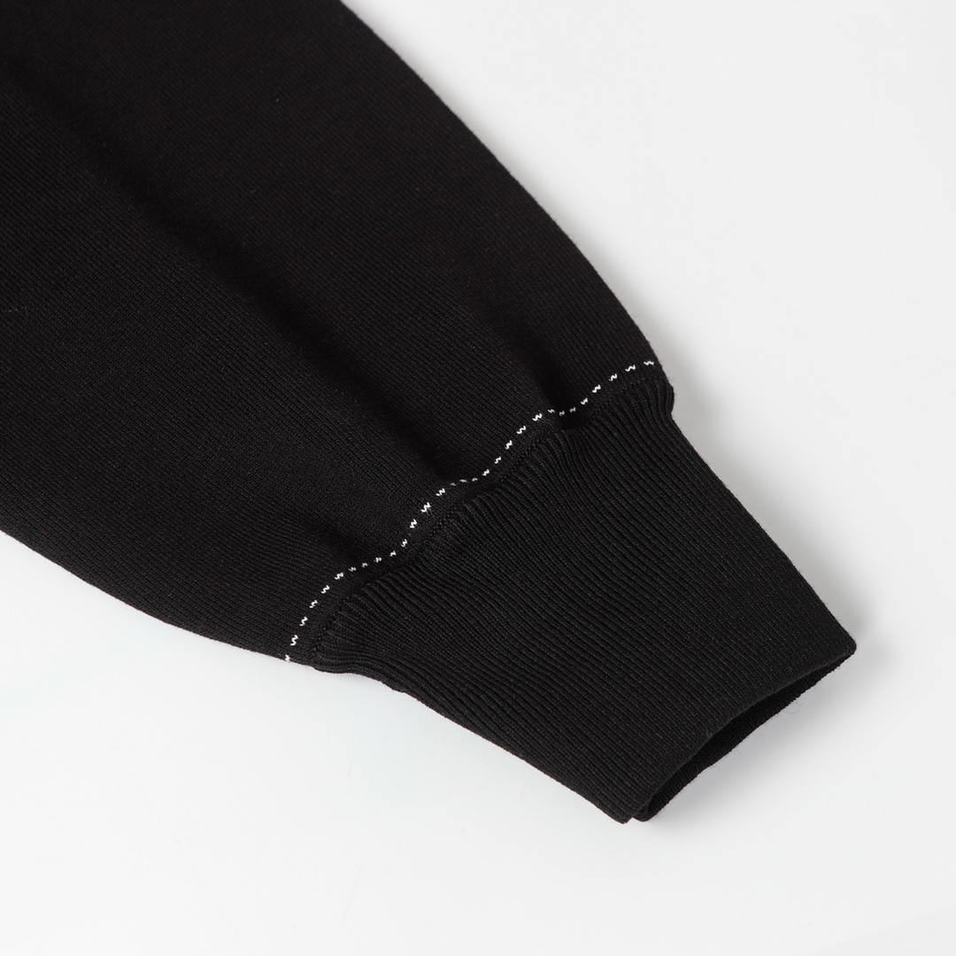 LV 精品仿製黑色花卉圖騰連帽外套 立體刺繡拉鍊設計｜歐美奢侈品精品推薦