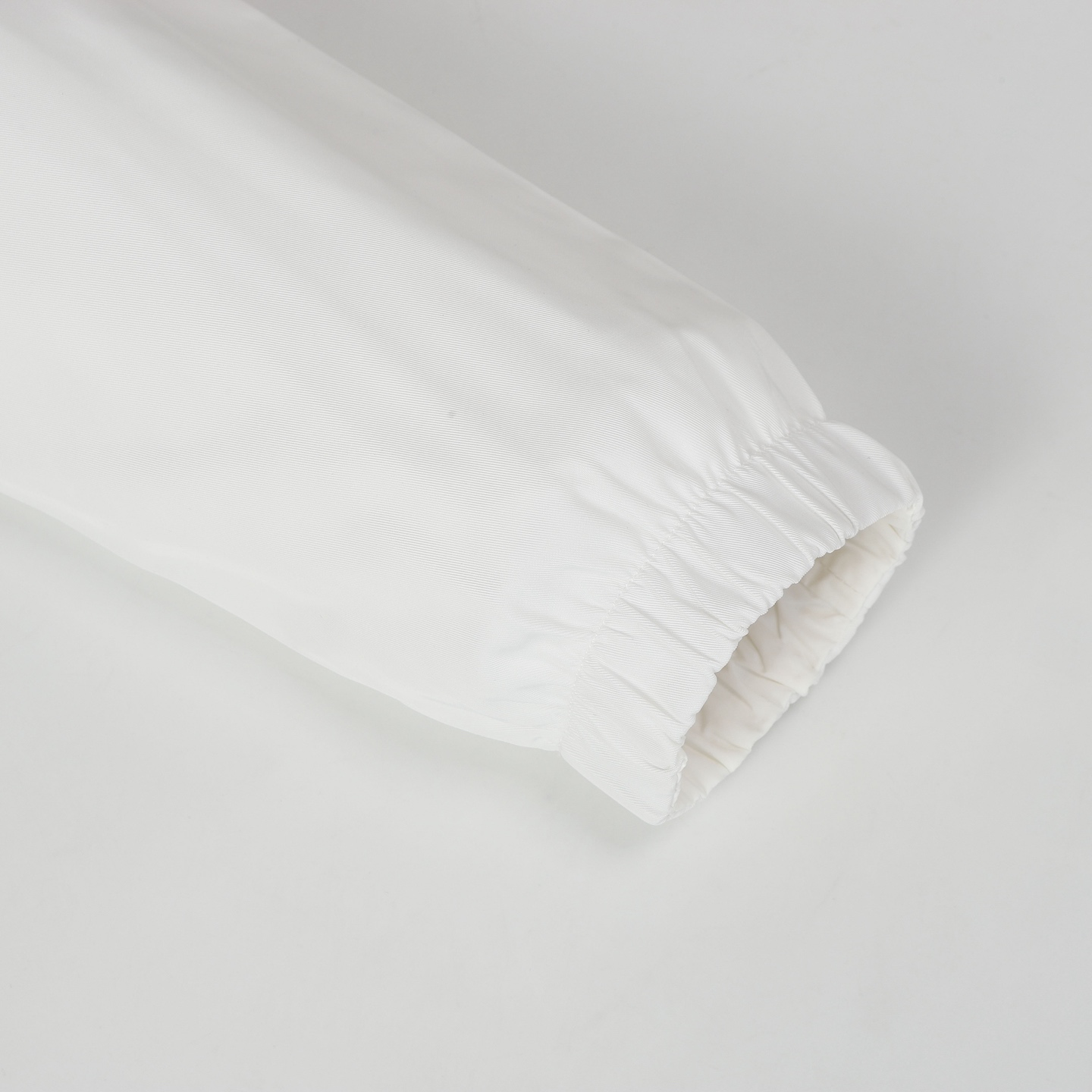 LV 一比一全白防風連帽外套 清爽簡約百搭款｜歐美奢侈品精品推薦