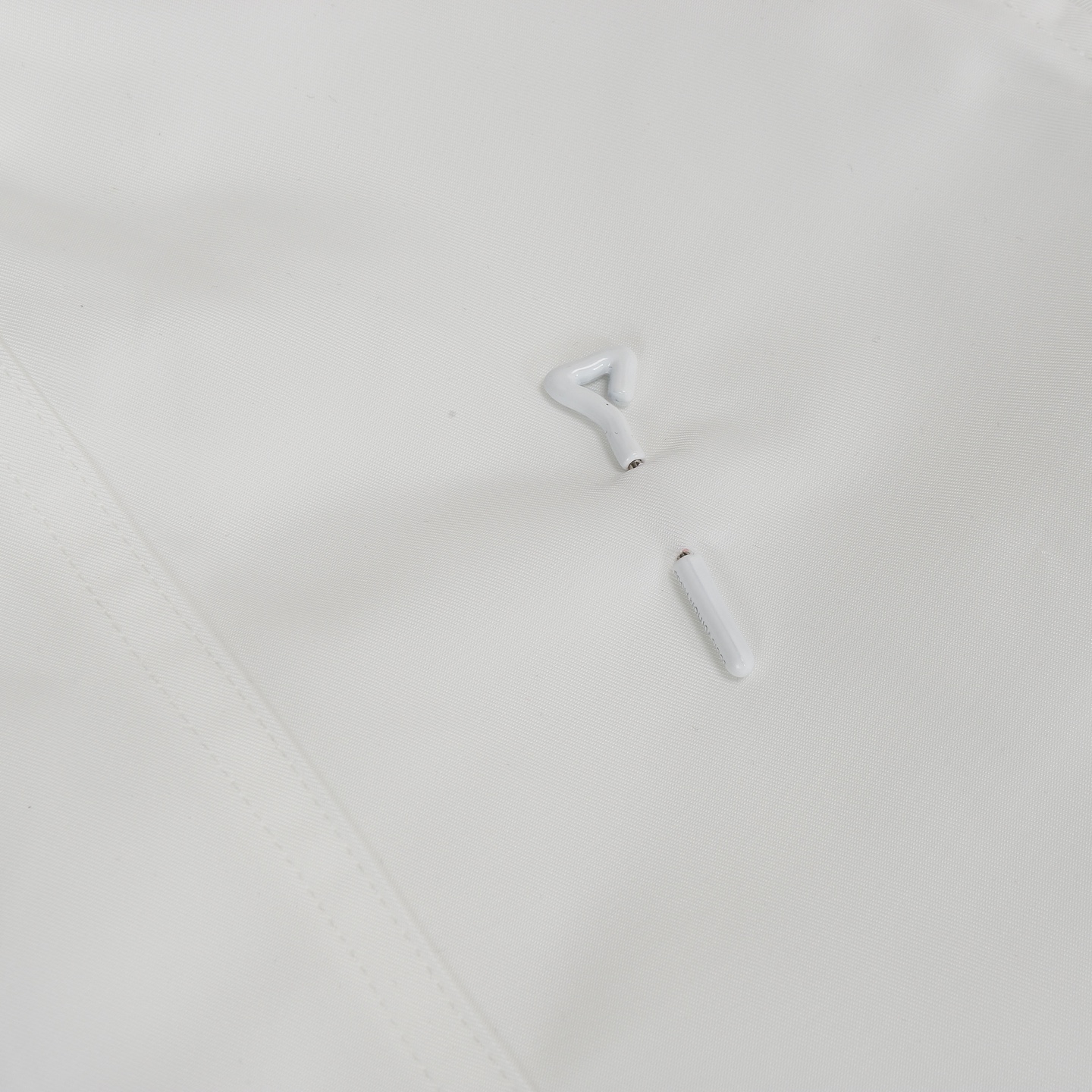 LV 一比一全白防風連帽外套 清爽簡約百搭款｜歐美奢侈品精品推薦