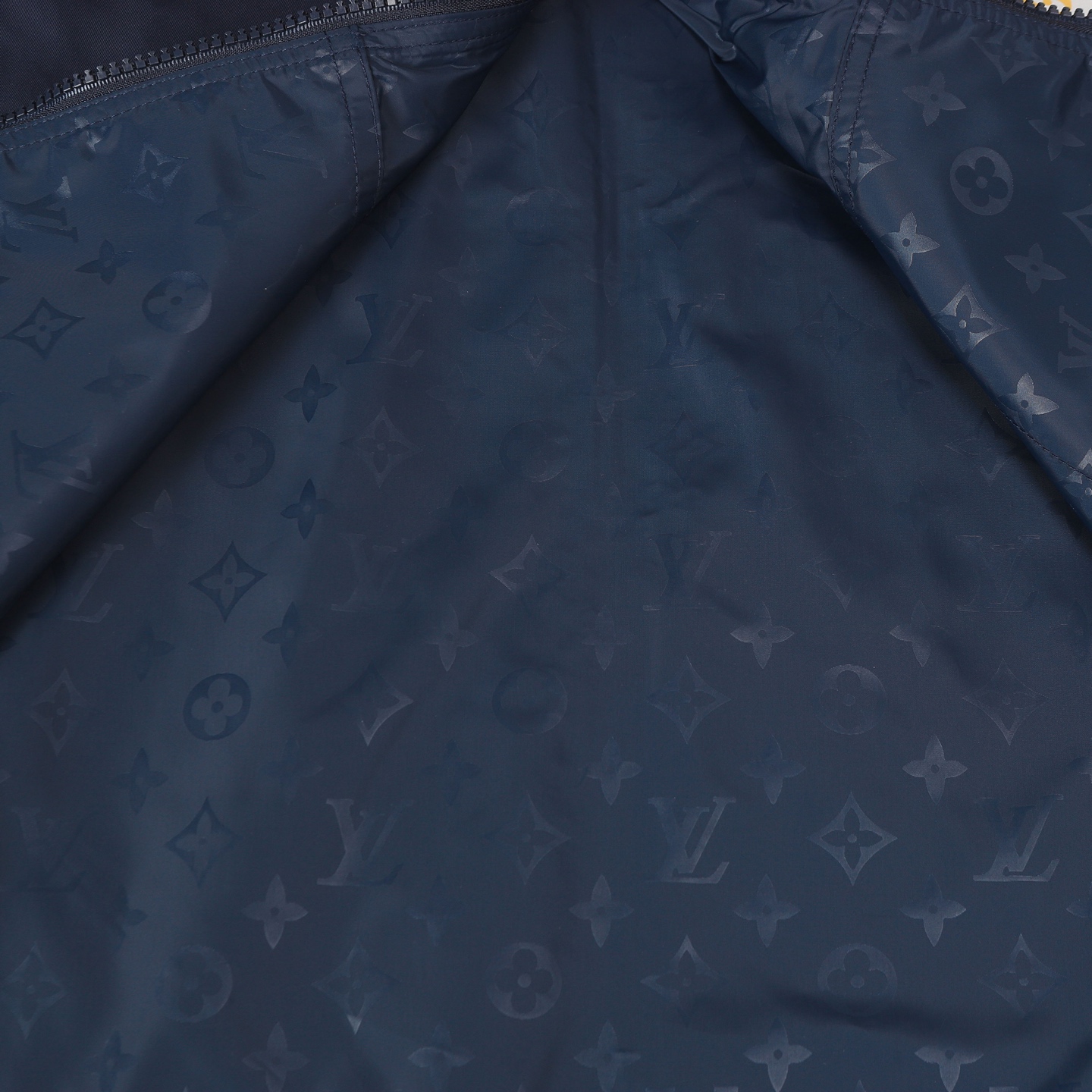 LV 高仿深藍Monogram防風外套 經典低調紋理設計｜歐美奢侈品精品推薦